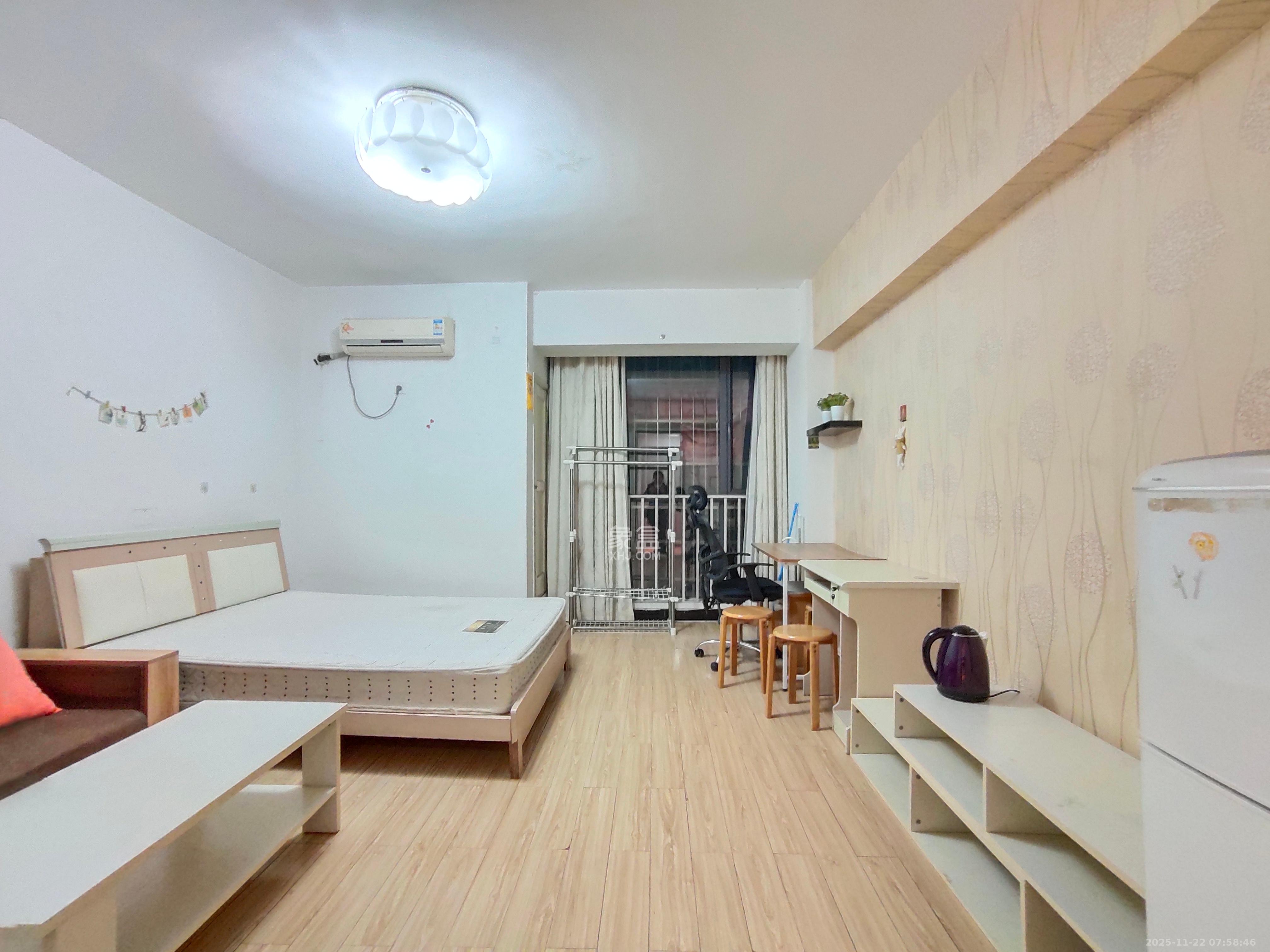 阳光100二期  1室1厅1卫    1200.0元/月