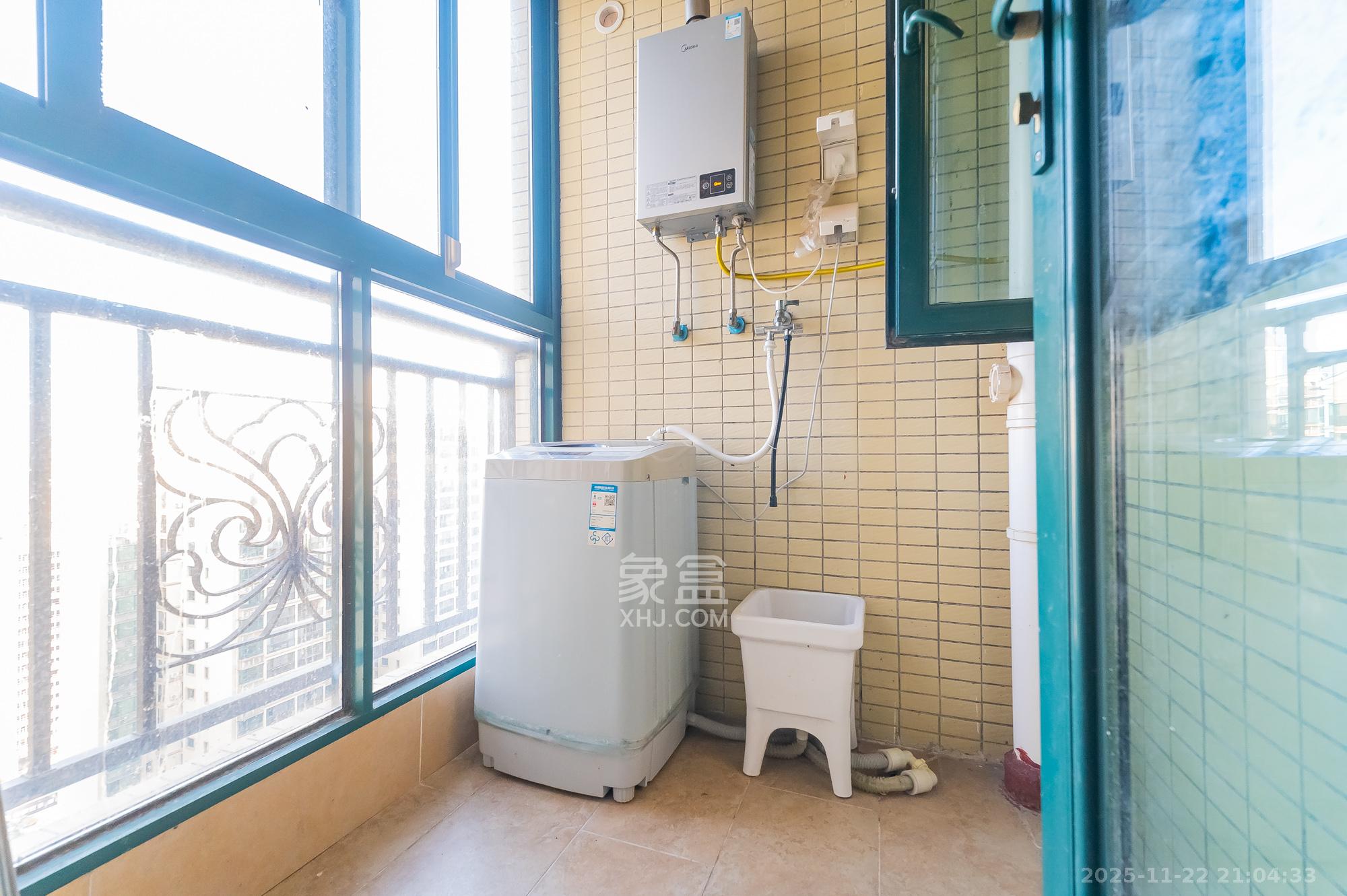 恒大翡翠华庭 3室2厅2卫 103.0万 恒大翡翠华庭 3室2厅2卫 103.0万厨房