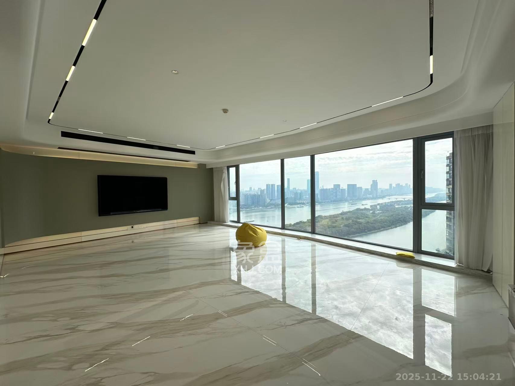 保利天禧C区  4室2厅3卫    23000.0元/月