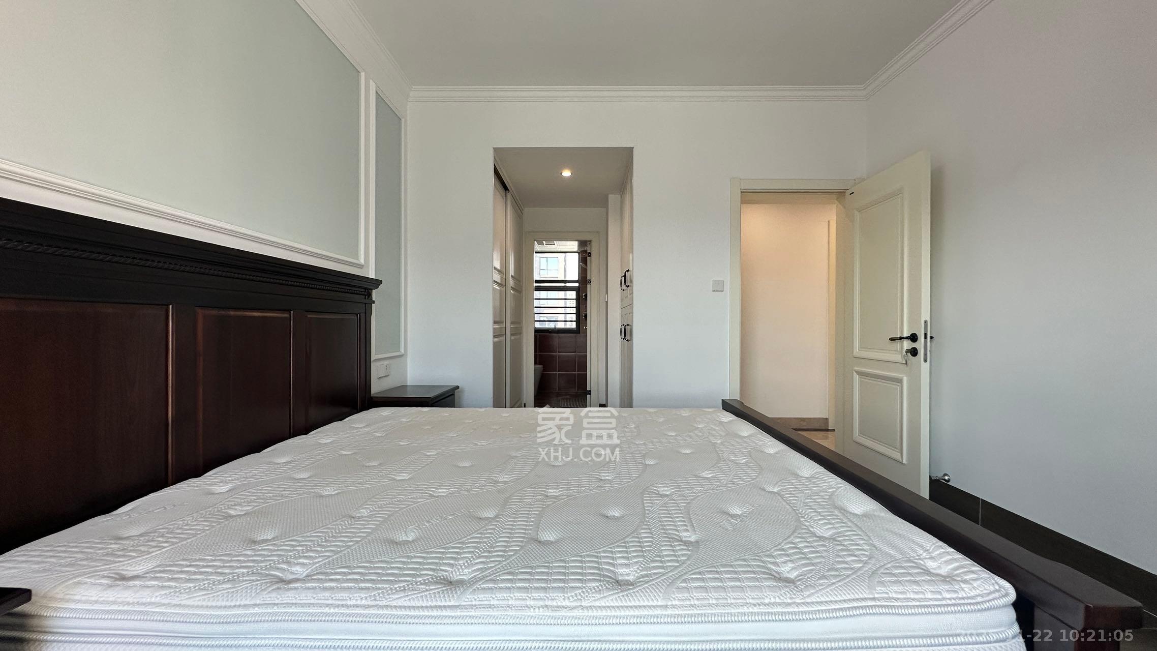 润和滨江府  4室2厅2卫    3300.0元/月室内图