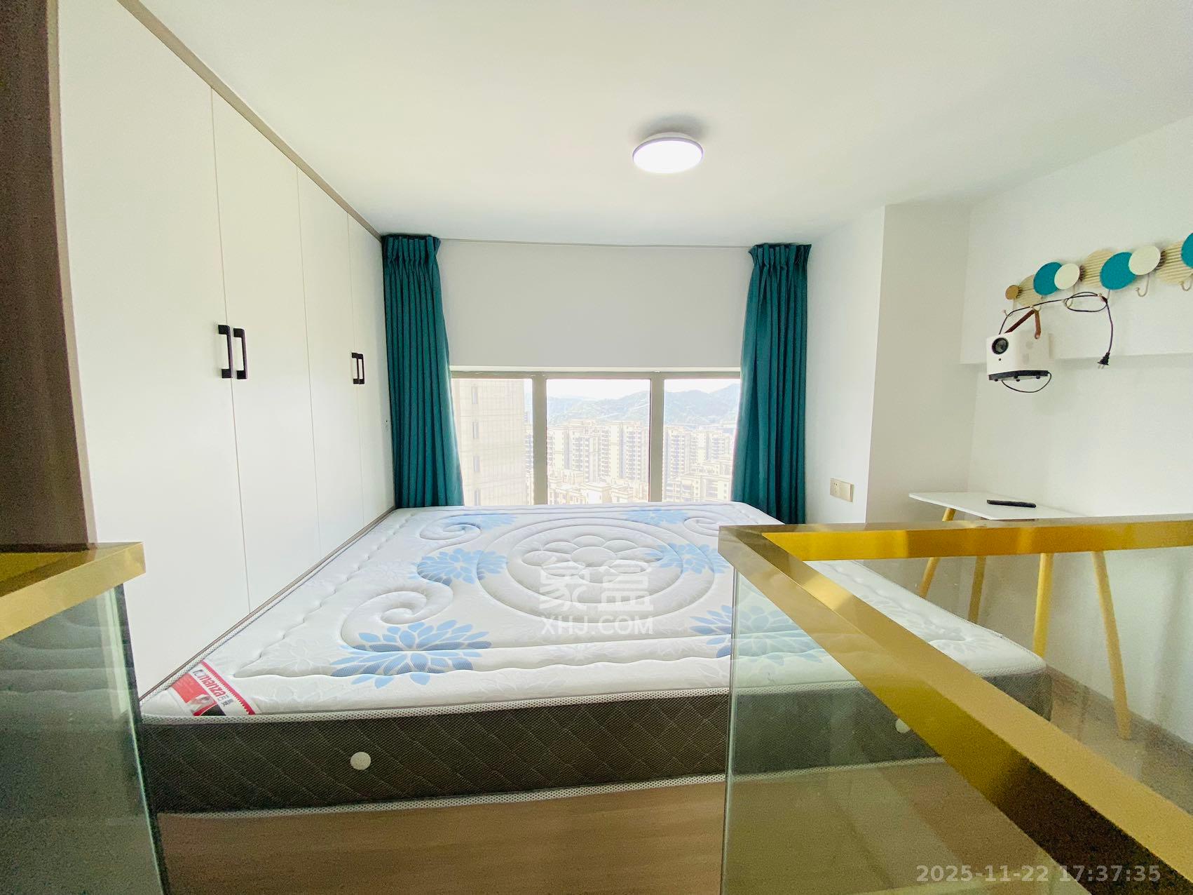 梅溪湖金茂湾  2室1厅1卫    2000.0元/月室内图