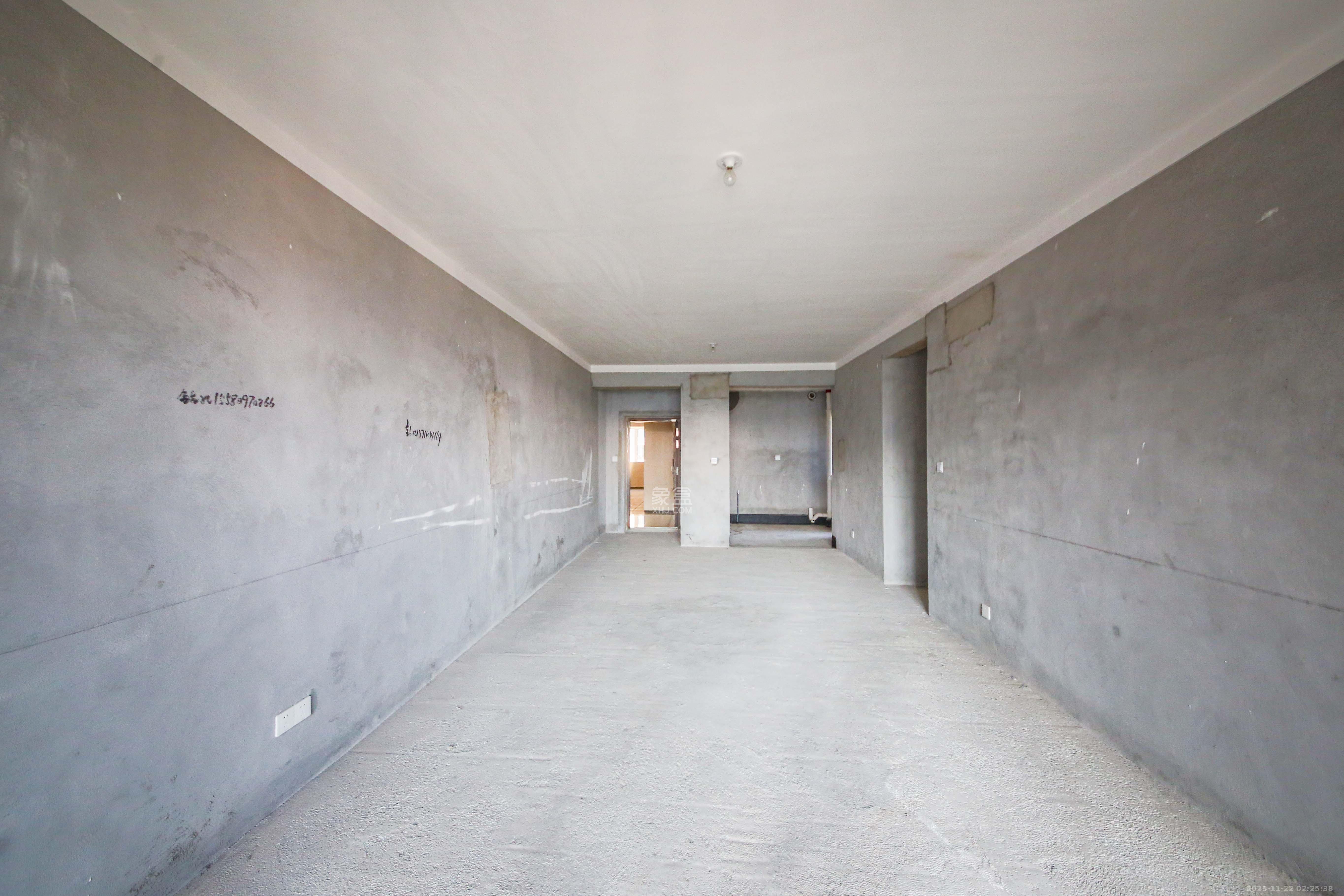 天城国际广场  3室2厅2卫    155.0万