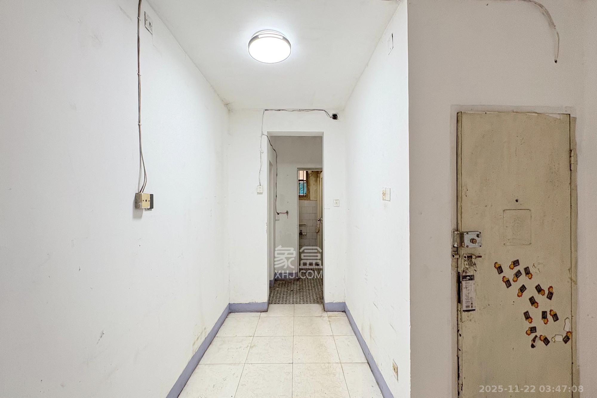 新兴小区(杨家山社区) 2室1厅1卫 33.0万 新兴小区(杨家山社区) 2室1厅1卫 33.0万客厅