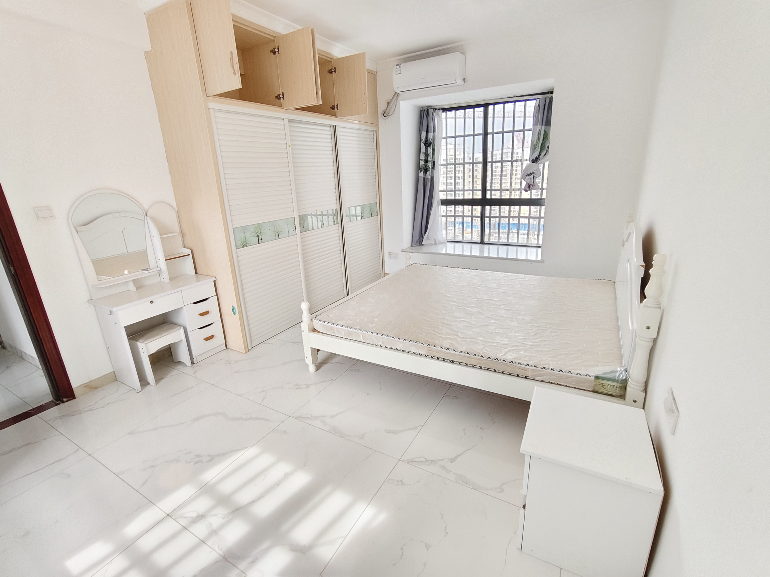 海秀天成  2室2厅1卫    2650.0元/月室内图