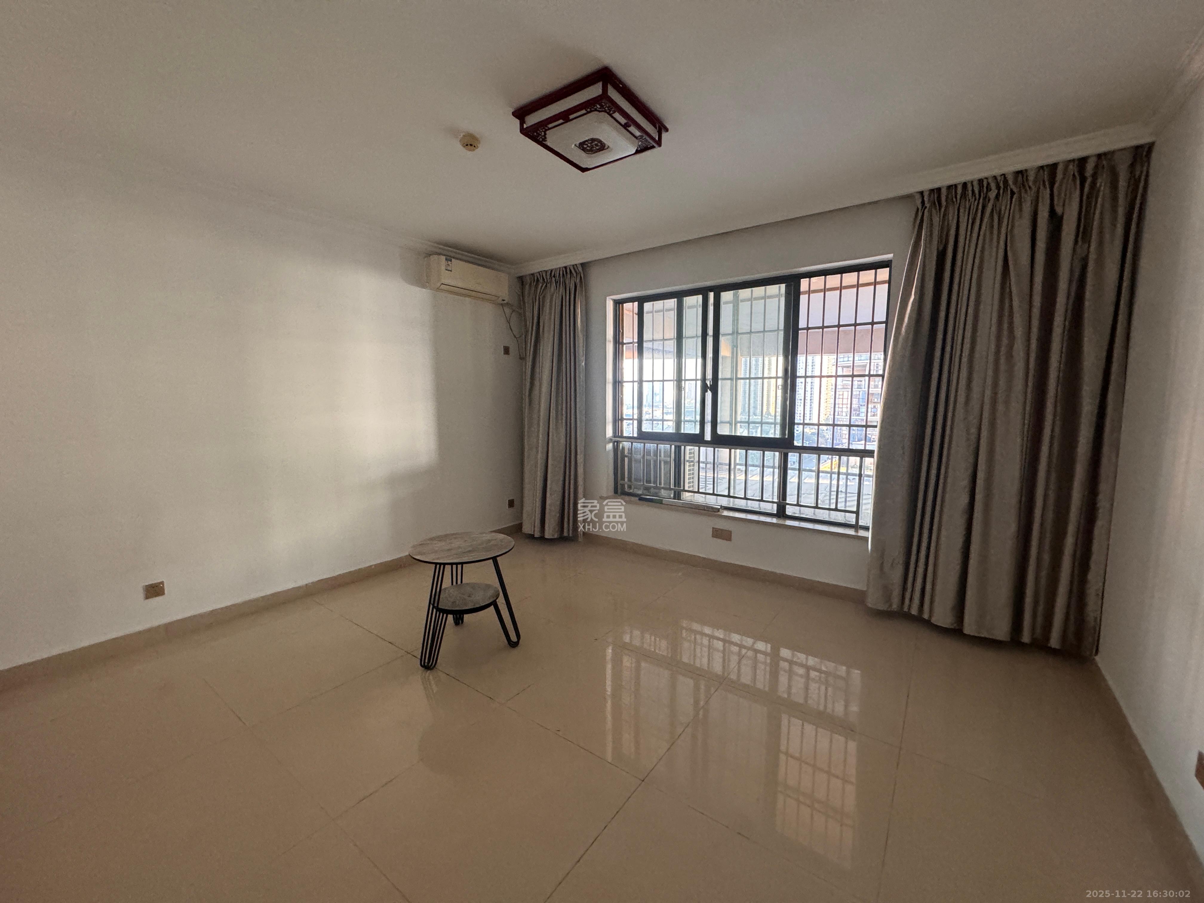 湘江世纪城富湾国际  5室2厅2卫    10000.0元/月室内图