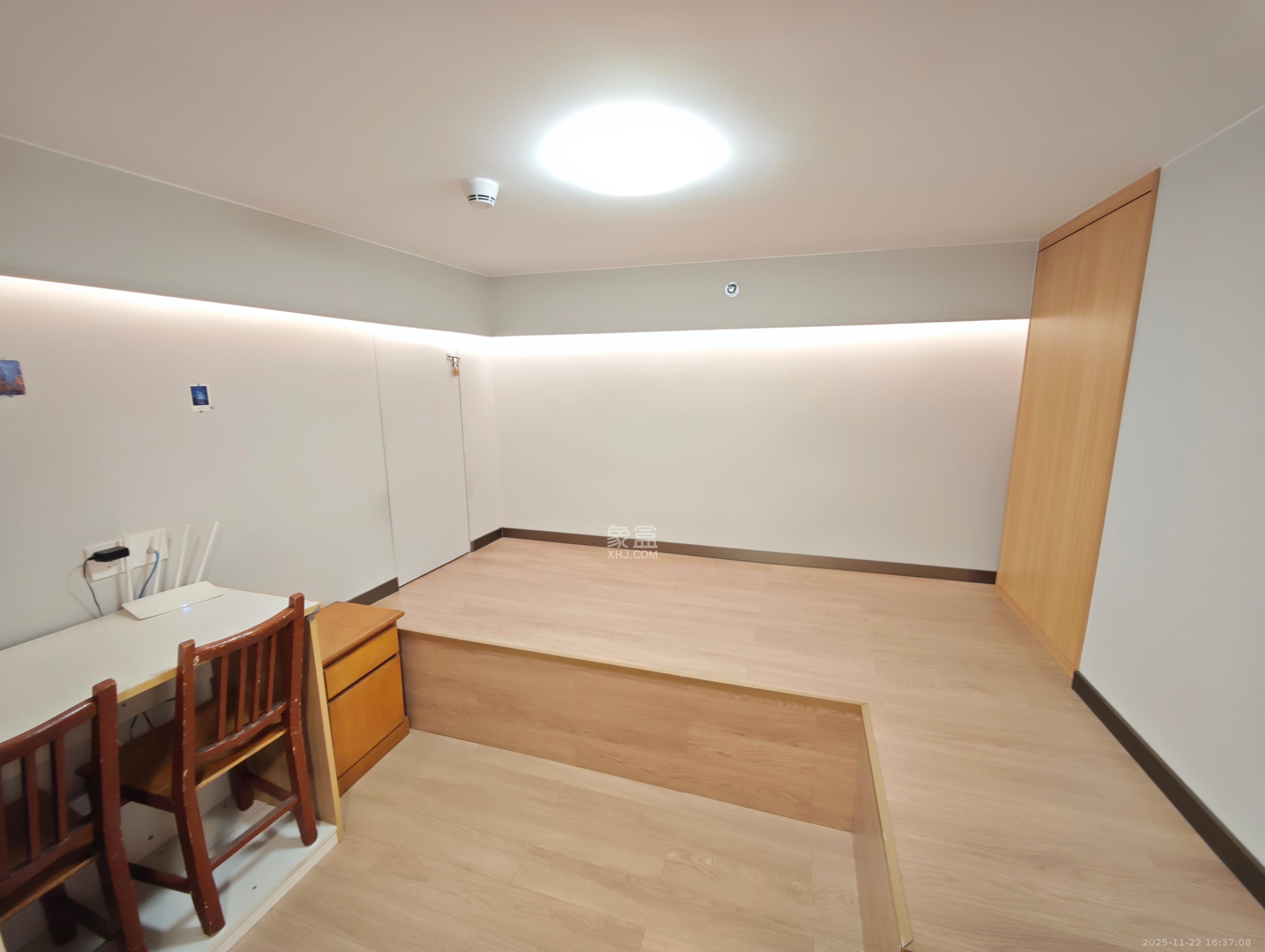 时代年华 3室2厅2卫 1700.0元/月 时代年华 3室2厅2卫 1700.0元/月室内图