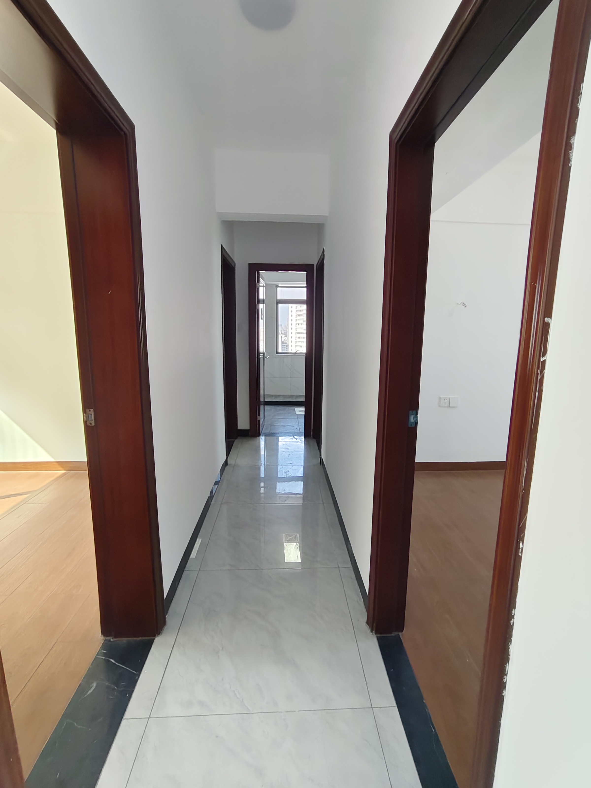 汇水湾 4室2厅2卫 3500.0元/月 汇水湾 4室2厅2卫 3500.0元/月室内图