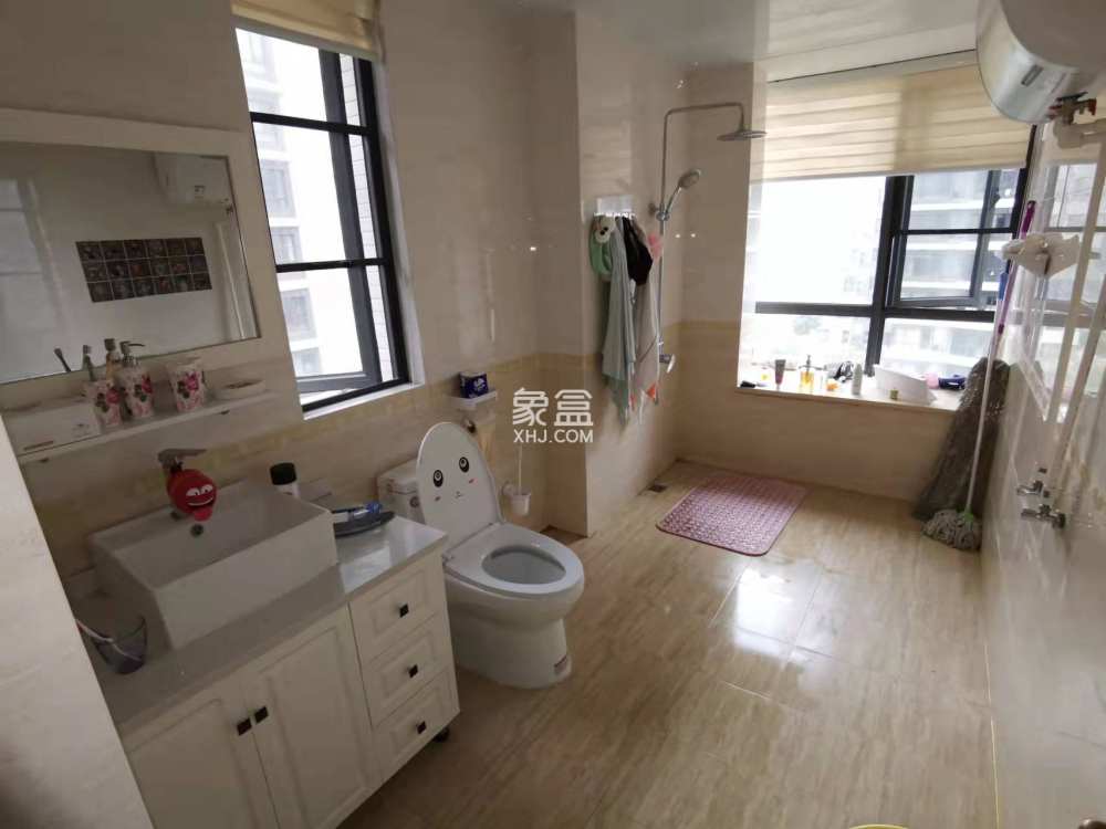 大华锦绣海岸一期 3室2厅2卫 3500.0元/月 大华锦绣海岸一期 3室2厅2卫 3500.0元/月室内图