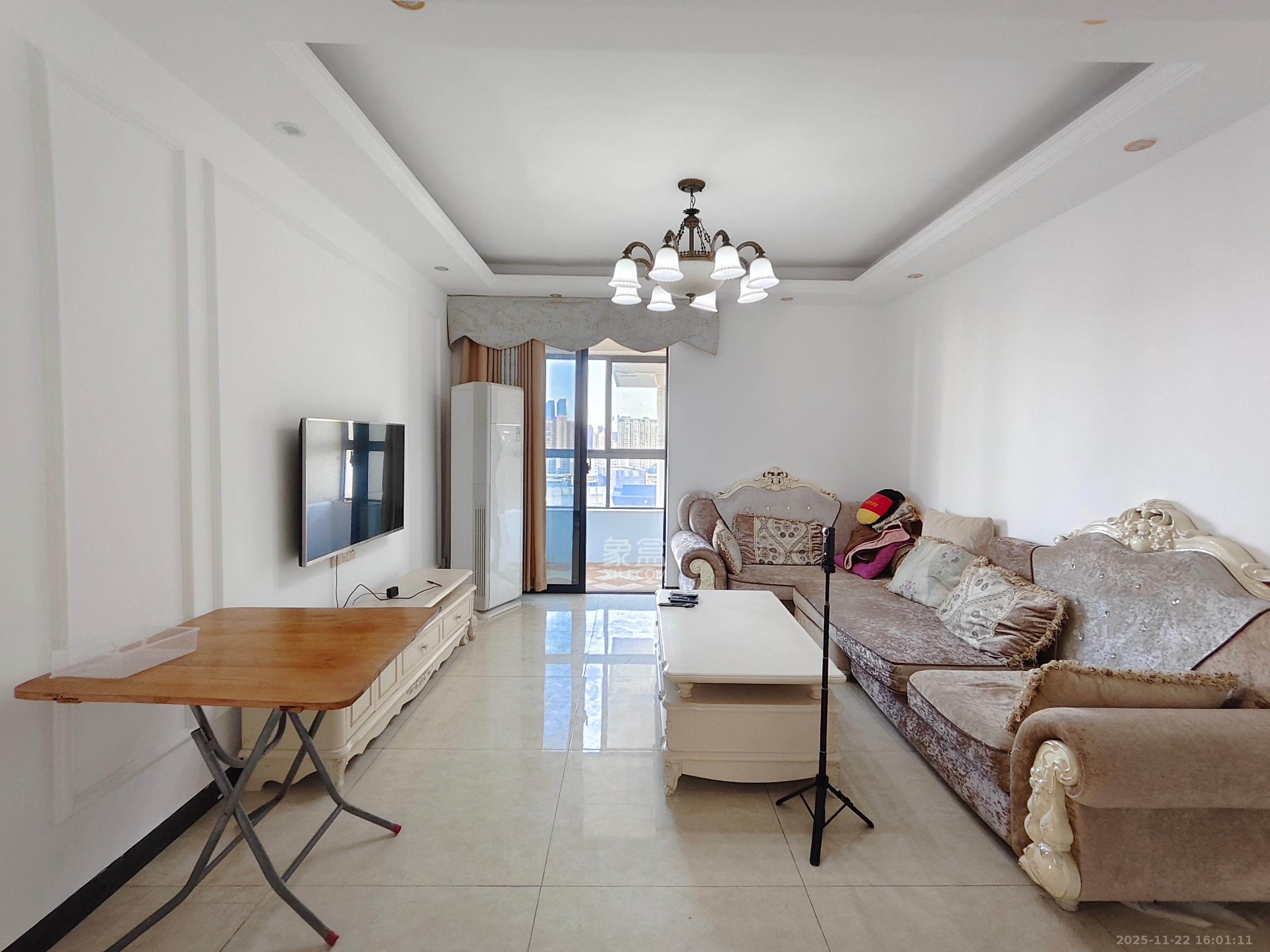 长房时代城 2室1厅1卫 2300.0元/月 长房时代城 2室1厅1卫 2300.0元/月室内图