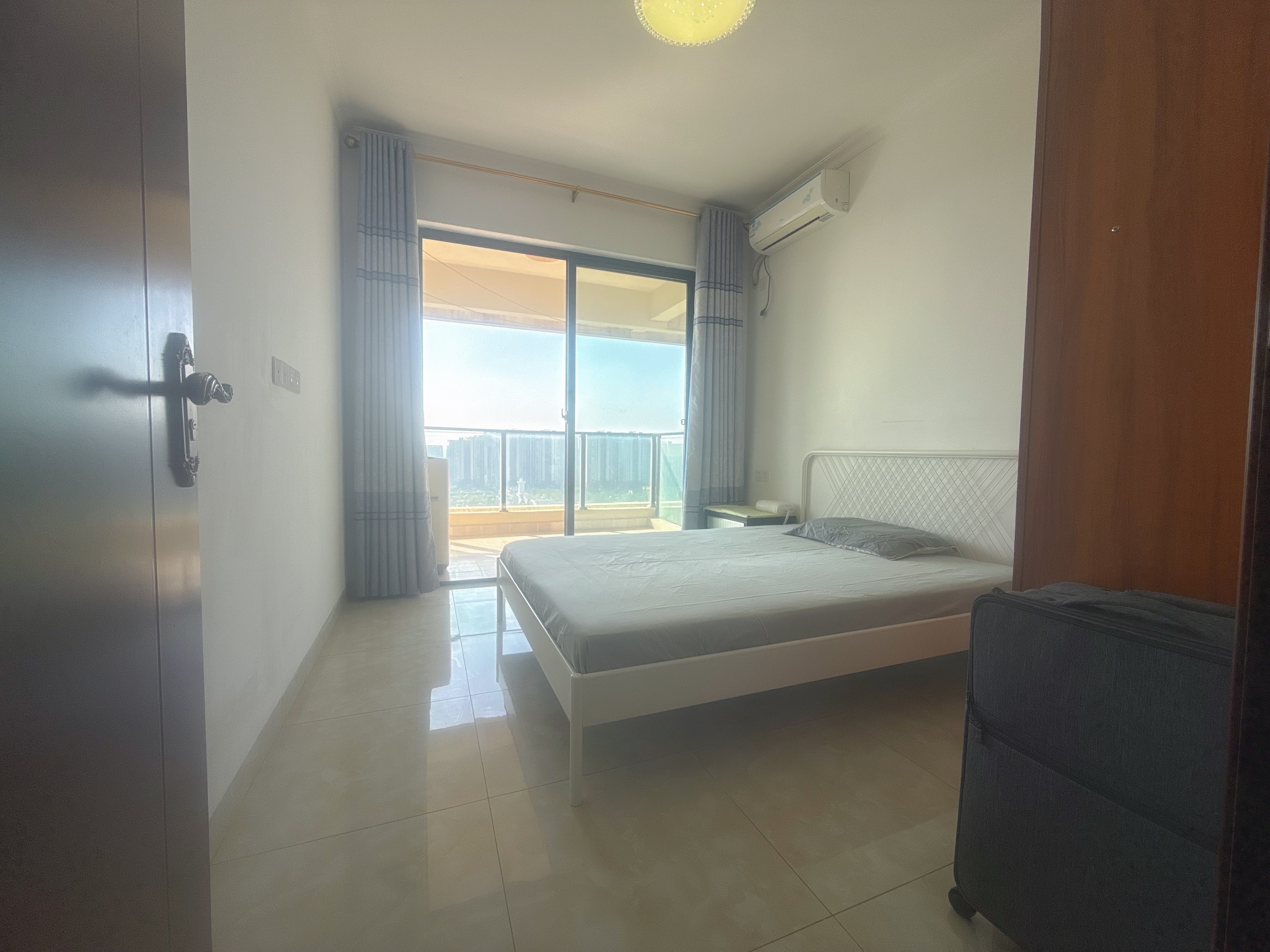 新城吾悦广场 1室0厅1卫 2600.0元/月 新城吾悦广场 1室0厅1卫 2600.0元/月室内图