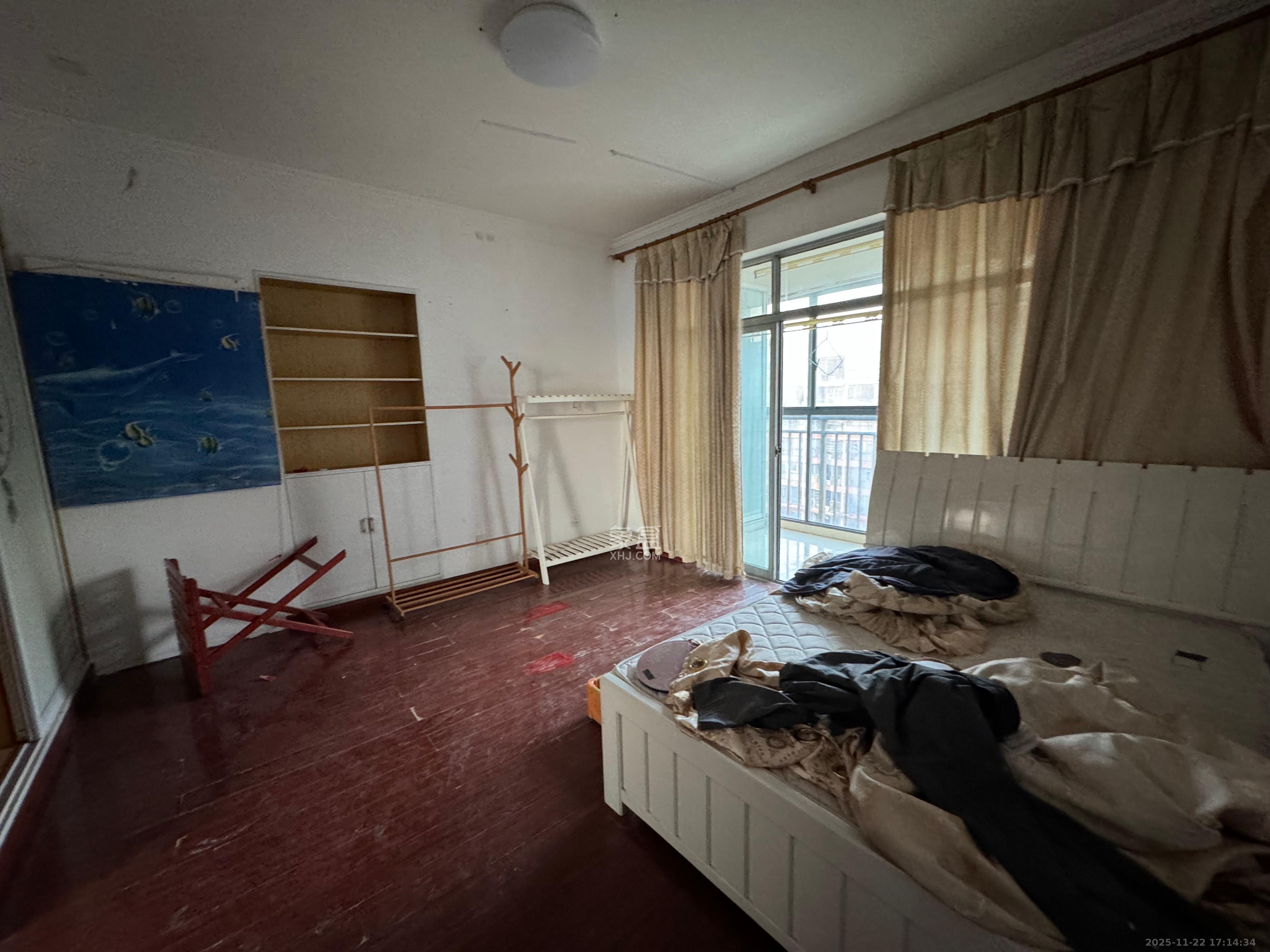 金领家族 3室2厅2卫 2600.0元/月 金领家族 3室2厅2卫 2600.0元/月室内图