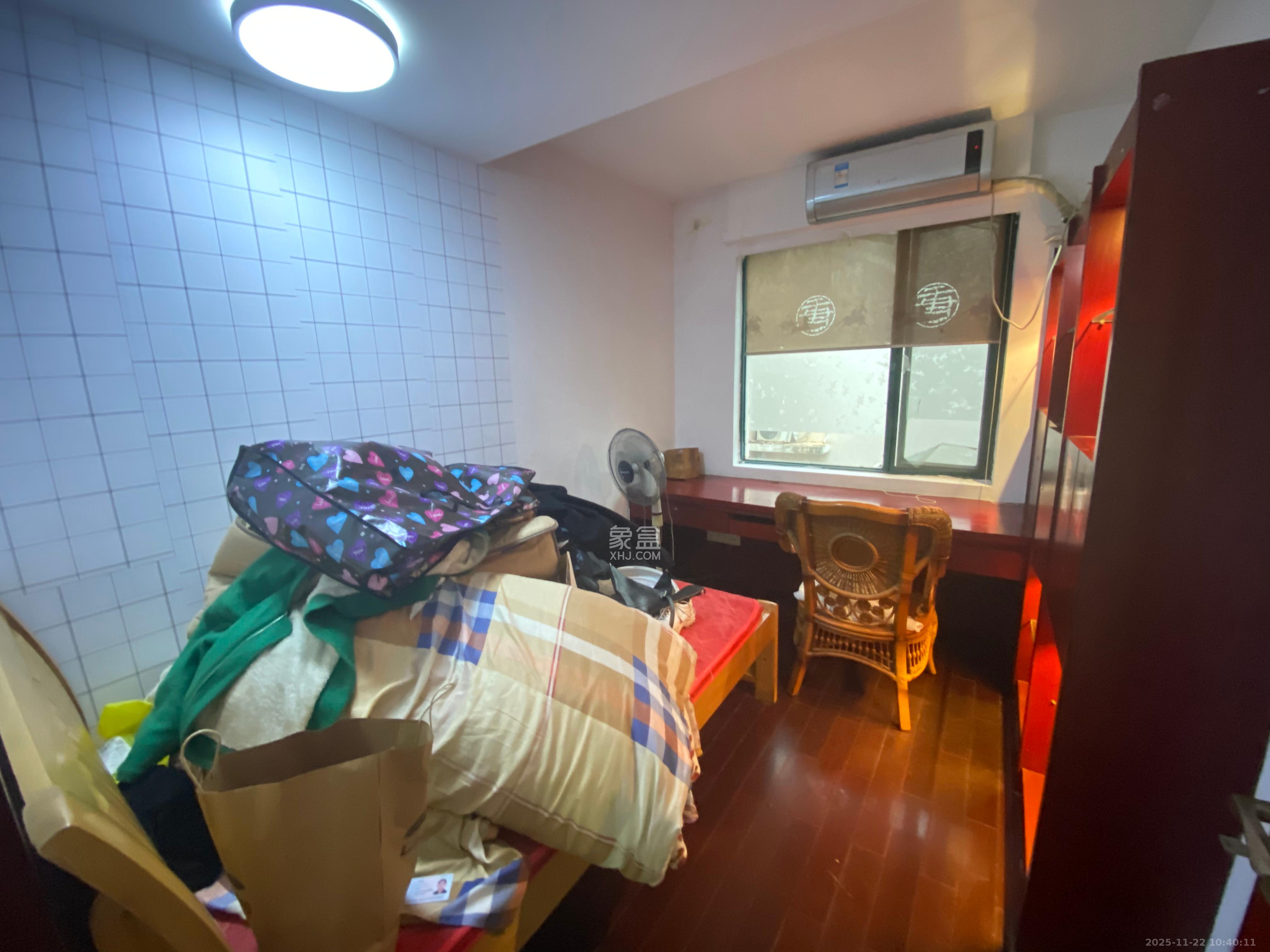 东方新城 3室2厅2卫 2000.0元/月 东方新城 3室2厅2卫 2000.0元/月室内图