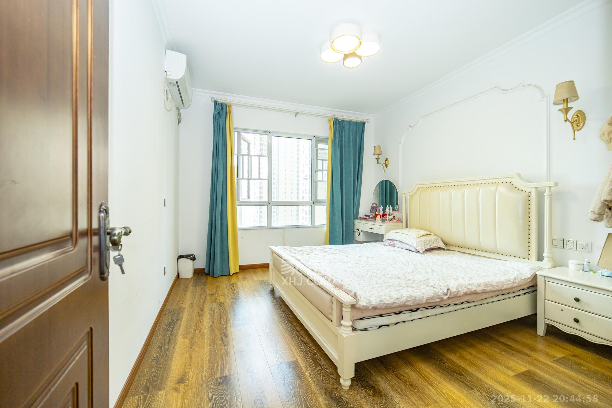 金科时代中心 4室2厅2卫 109.8万 金科时代中心 4室2厅2卫 109.8万卧室