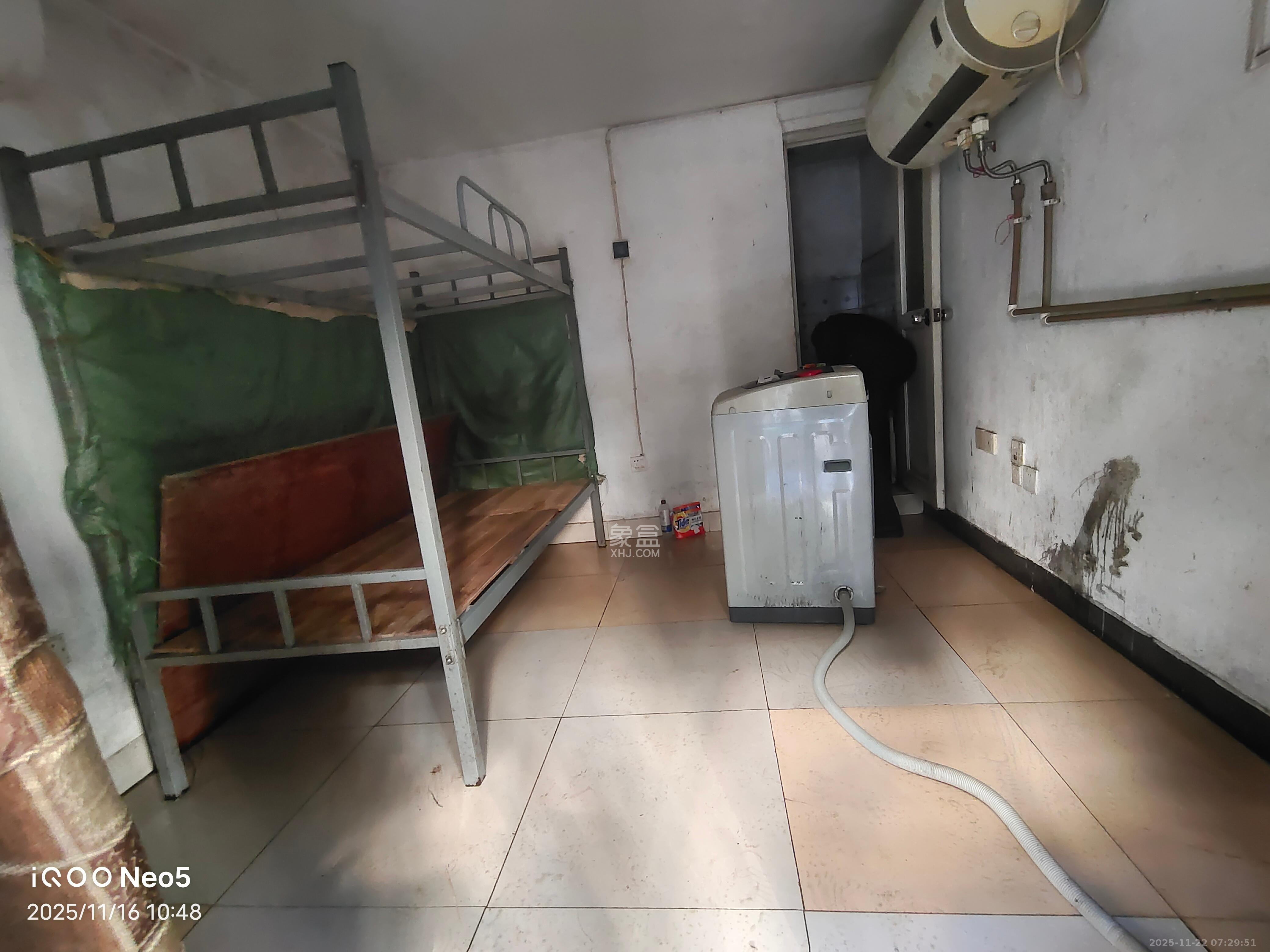 鄱阳小区  1室0厅0卫    400.0元/月室内图