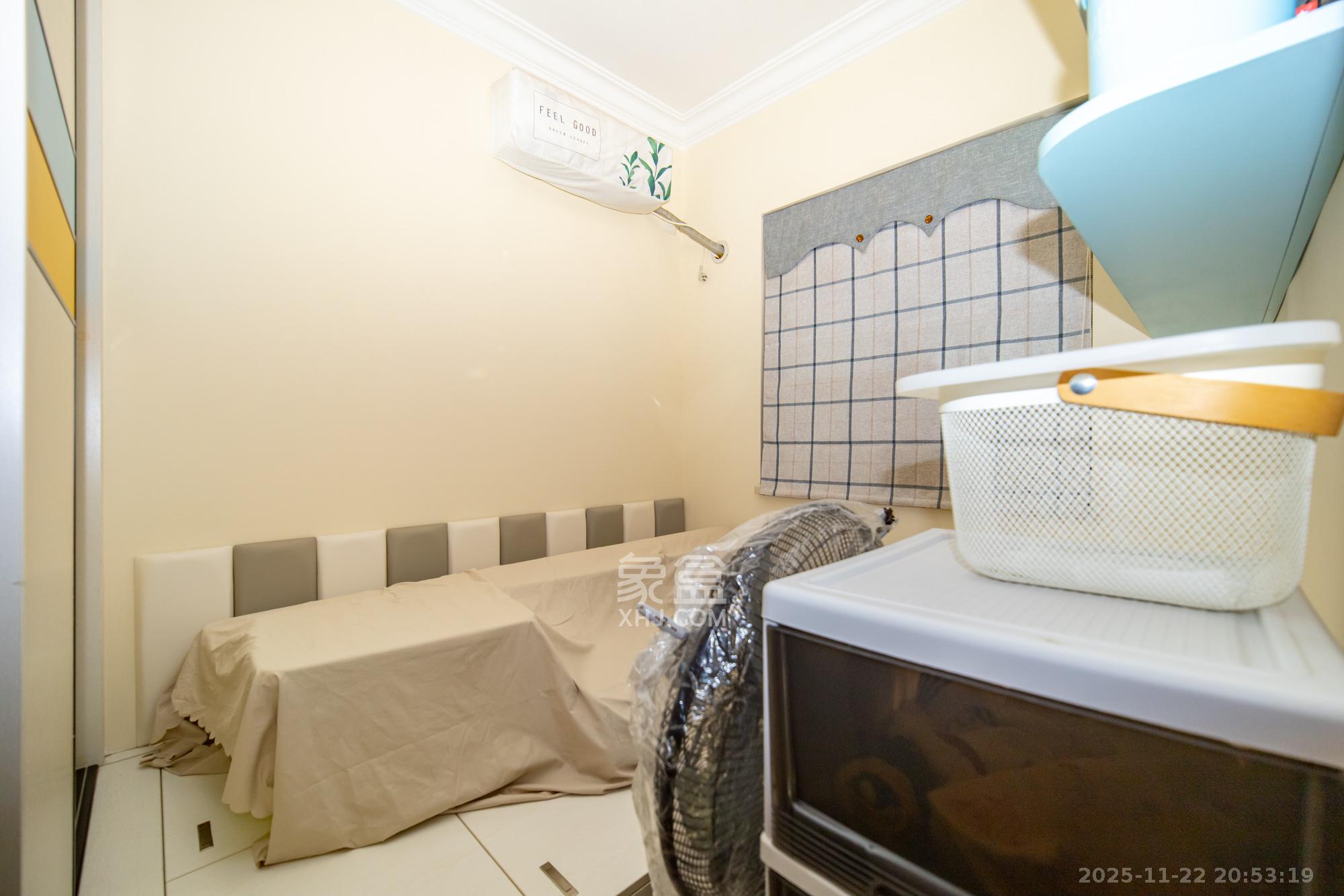 恒大雅苑  2室2厅1卫    58.0万卧室