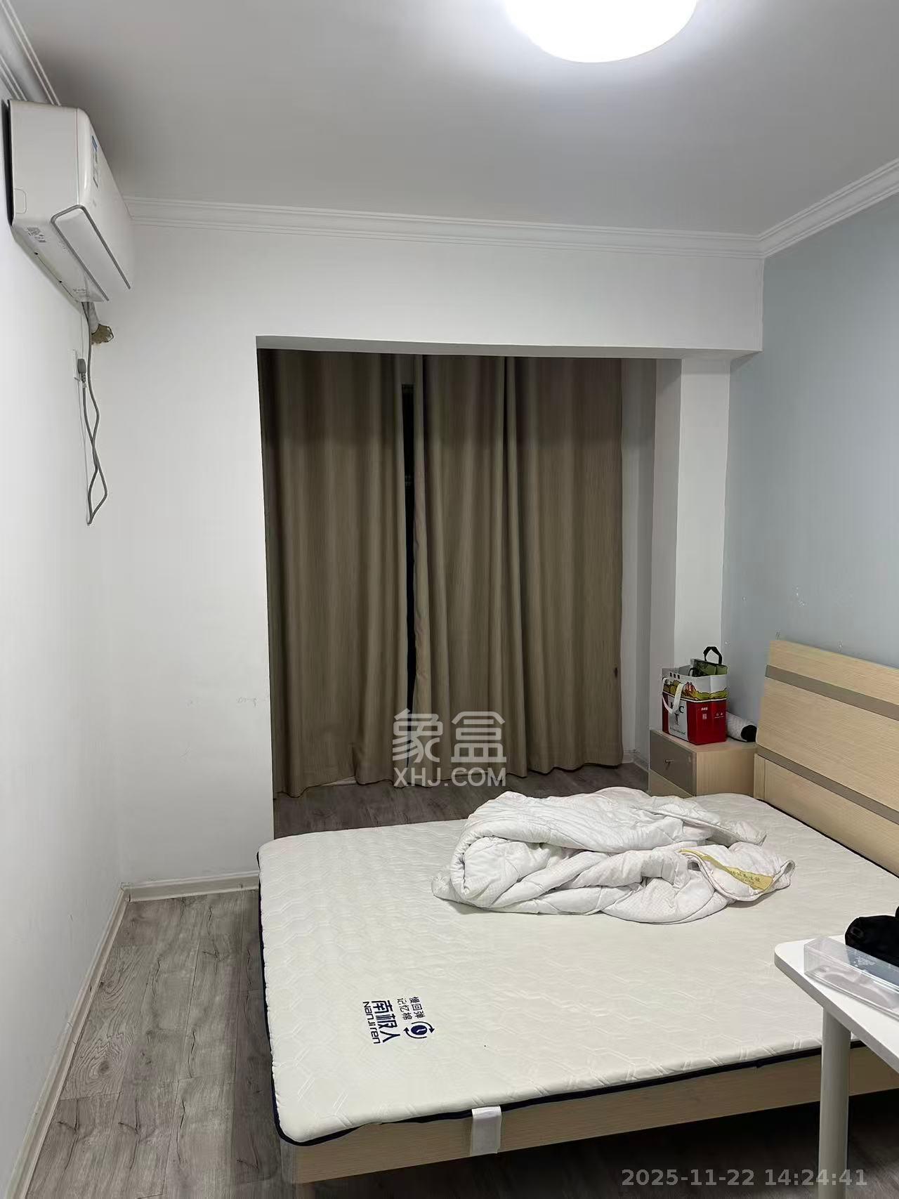 北辰中央公园DF区  3室2厅2卫    2400.0元/月室内图