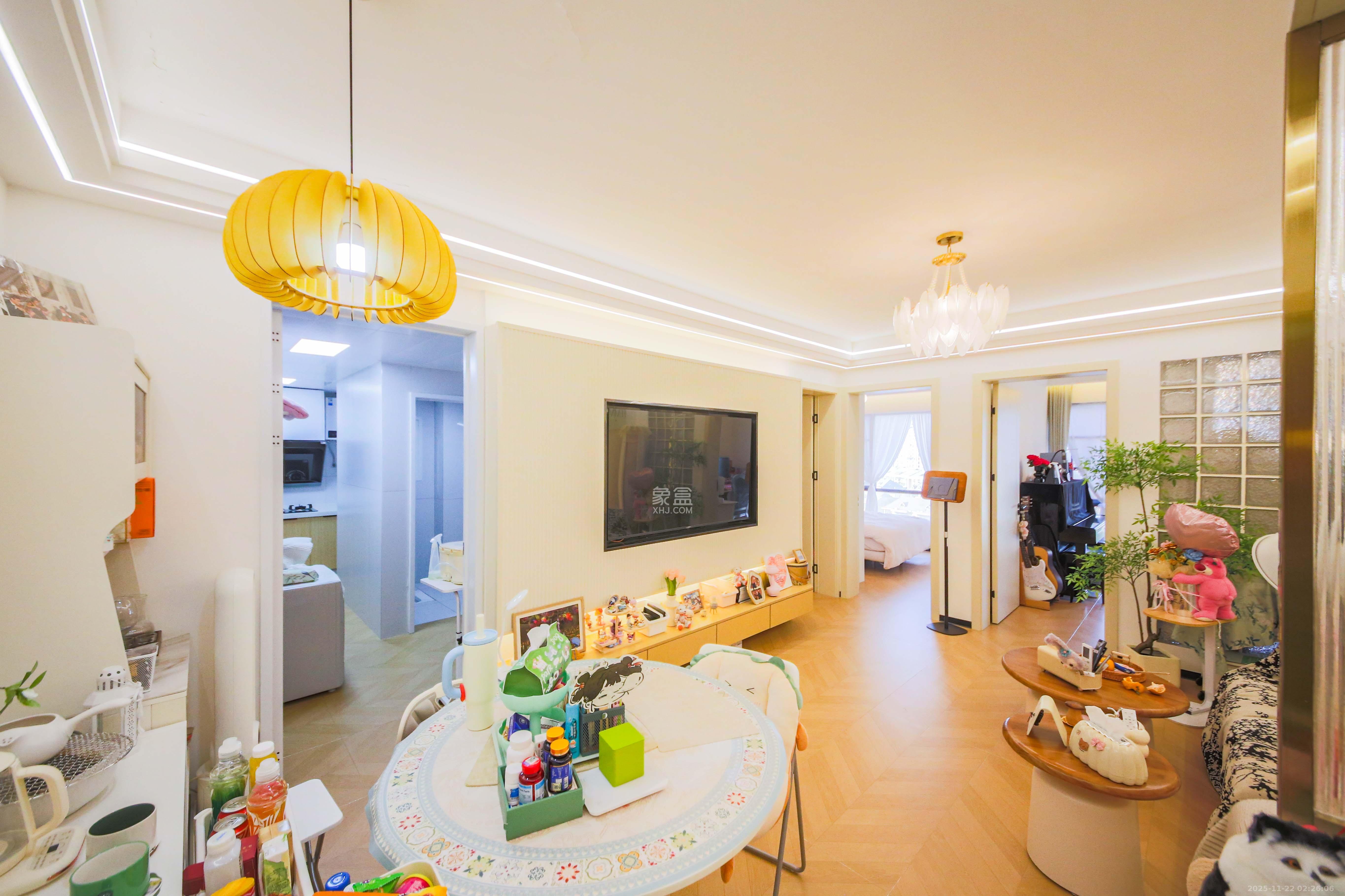 和庄  3室2厅1卫    78.8万客厅