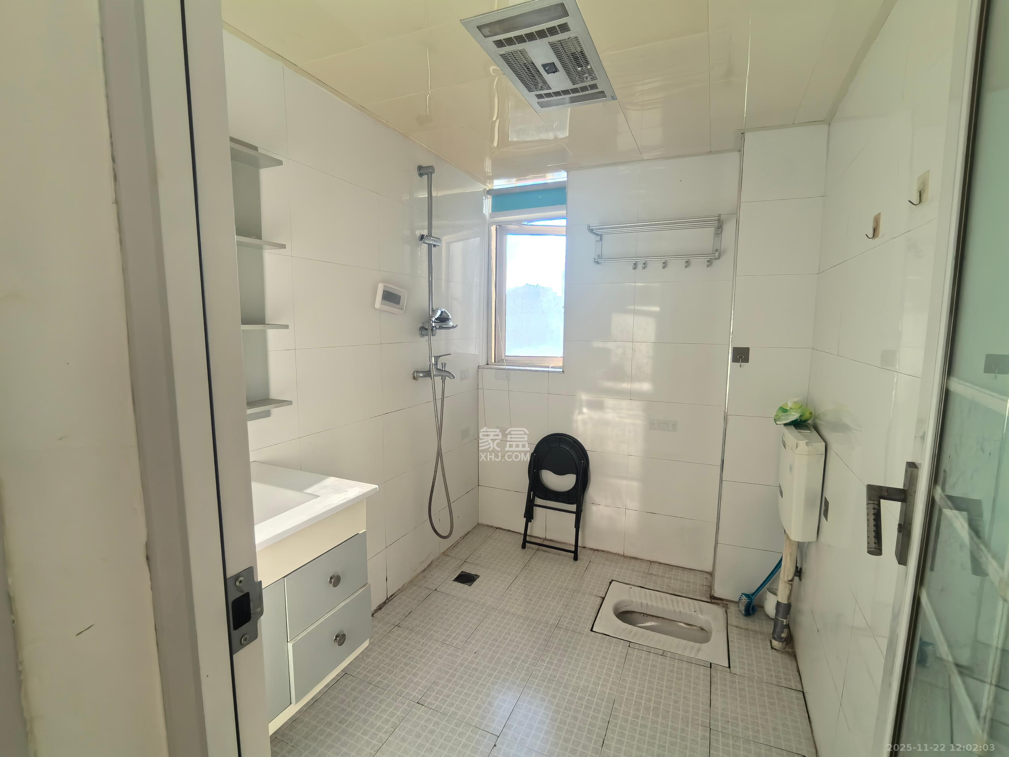 湘麓国际 1室2厅1卫 2000.0元/月 湘麓国际 1室2厅1卫 2000.0元/月室内图