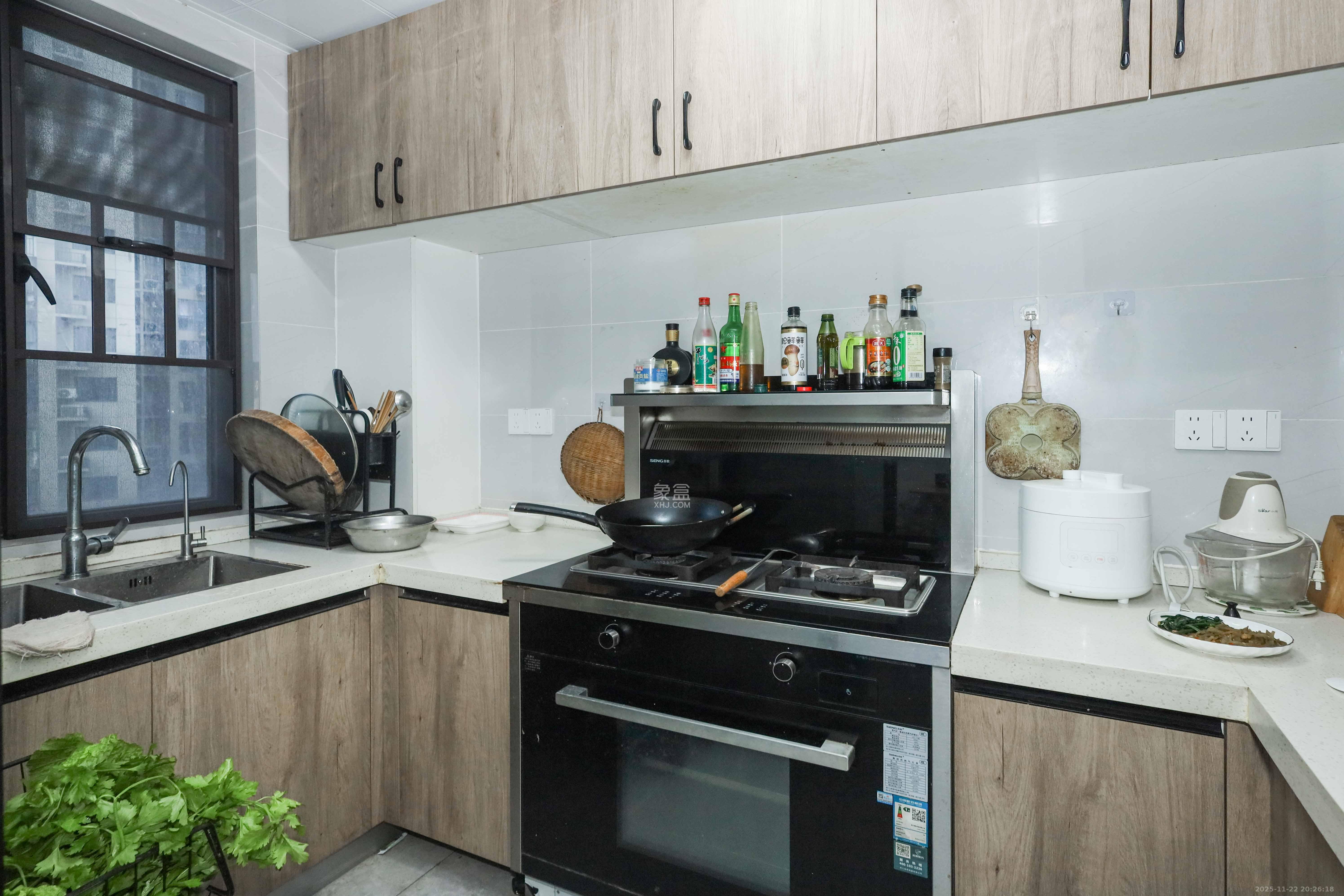 中国铁建梅溪青秀二期  4室2厅2卫    145.0万厨房