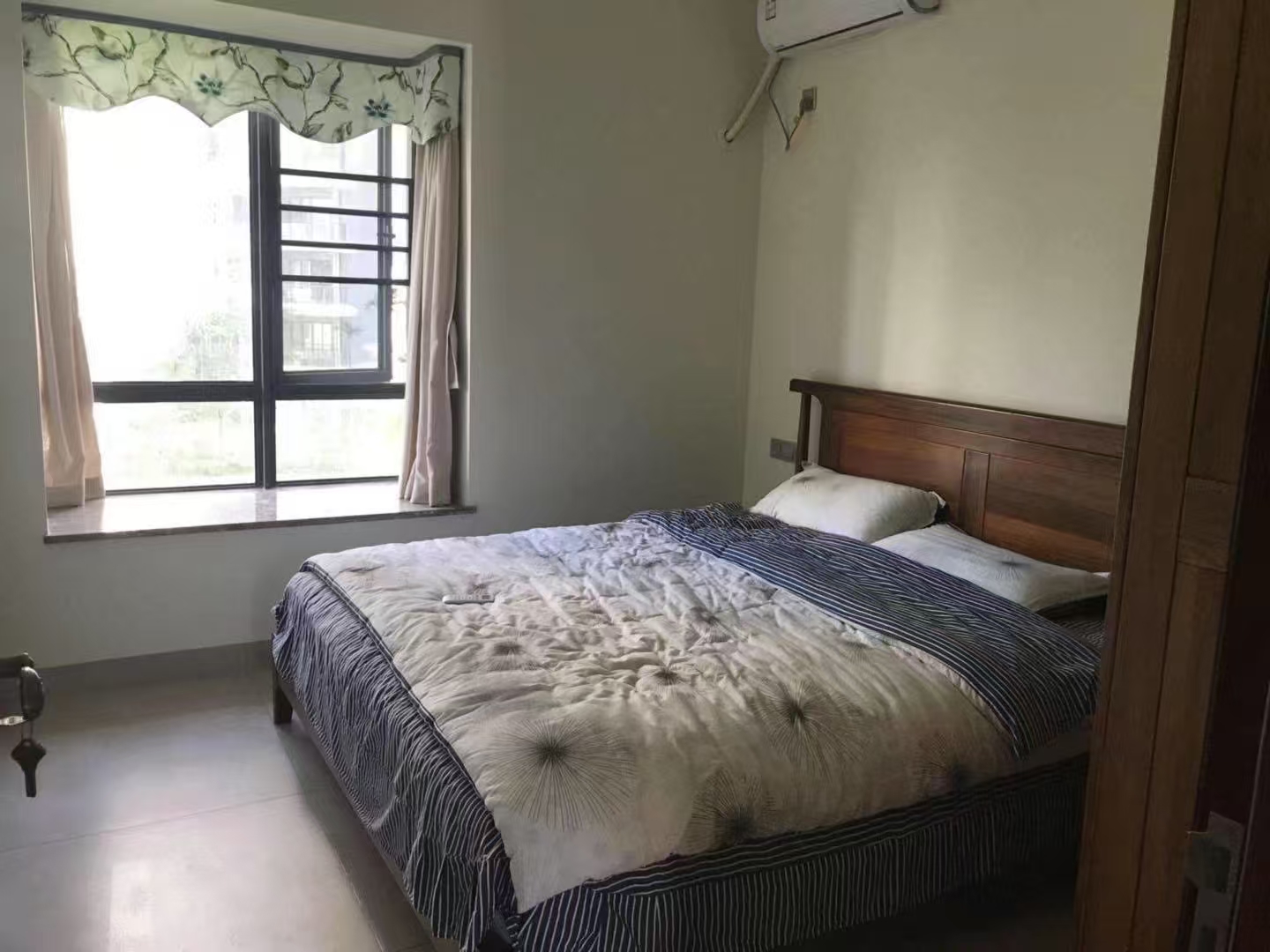 大华锦绣海岸一期 3室2厅2卫 3500.0元/月 大华锦绣海岸一期 3室2厅2卫 3500.0元/月室内图