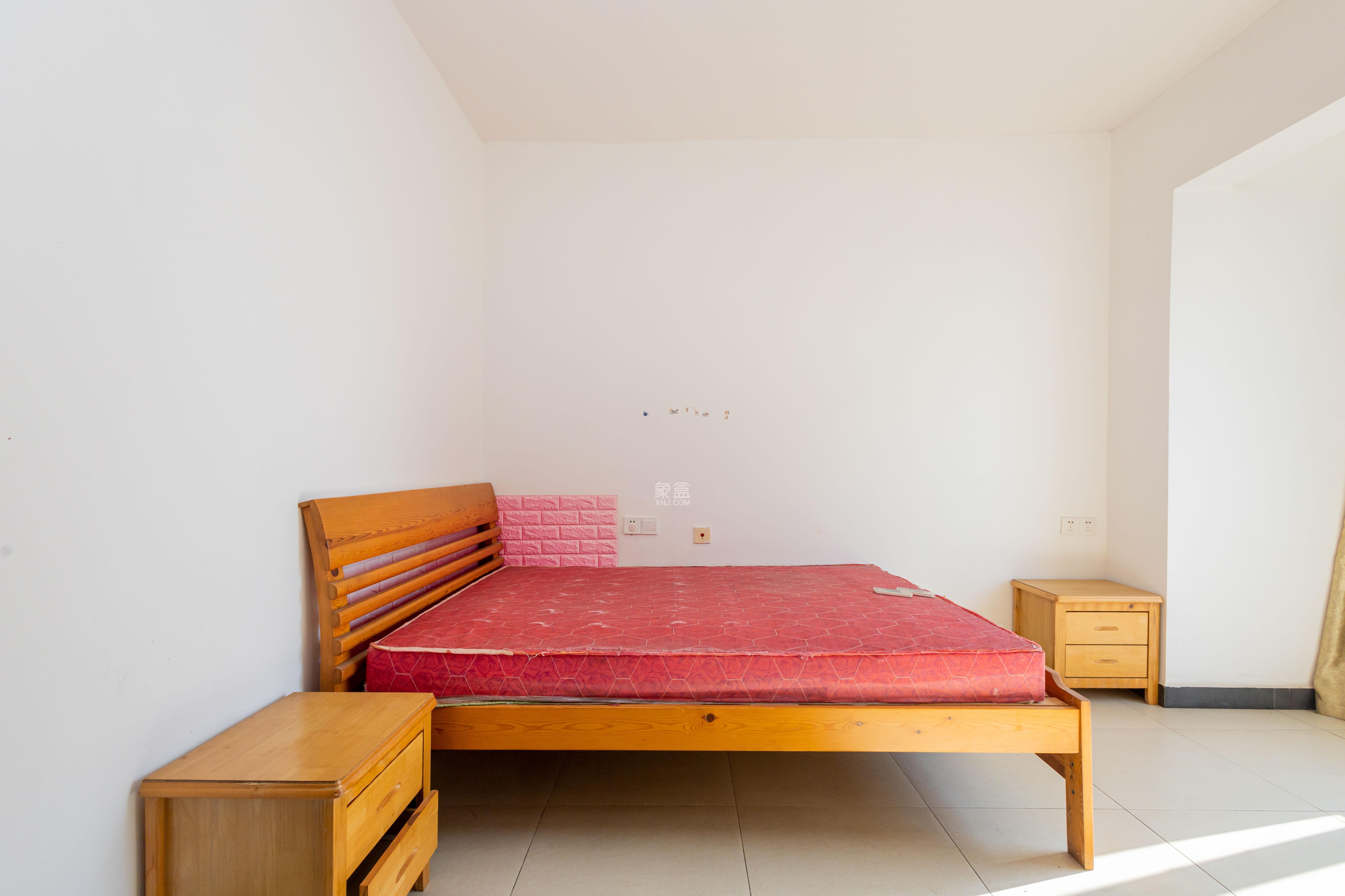 旭辉华庭 1室2厅1卫 62.0万 旭辉华庭 1室2厅1卫 62.0万卧室