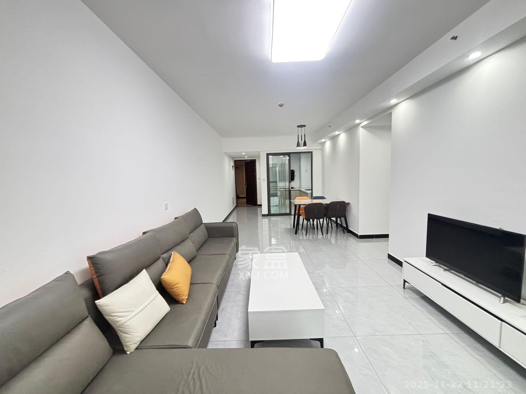 阳光城尚东湾愉景苑  3室2厅1卫    2500.0元/月室内图