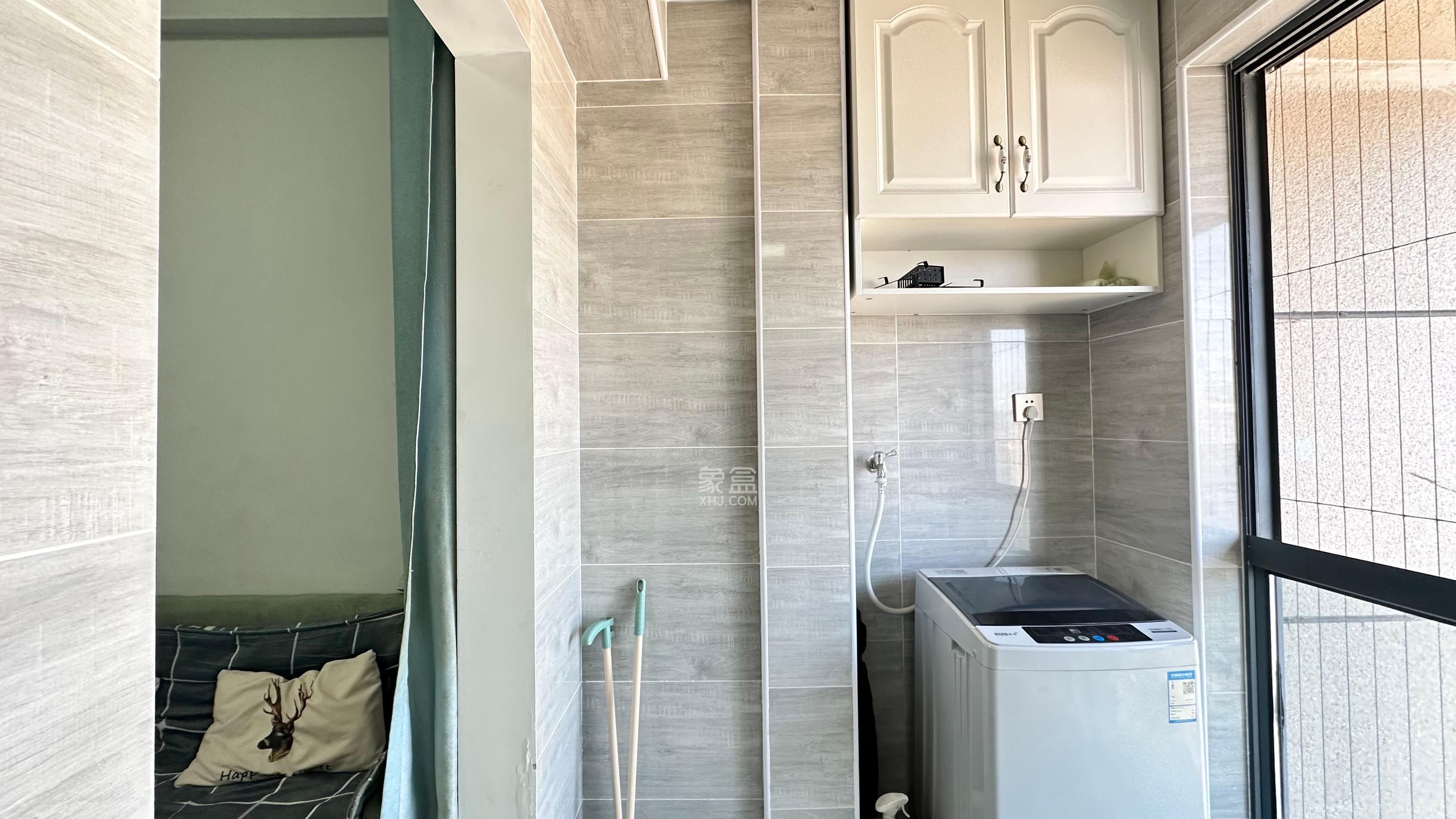 明发国际城  1室1厅1卫    1300.0元/月室内图