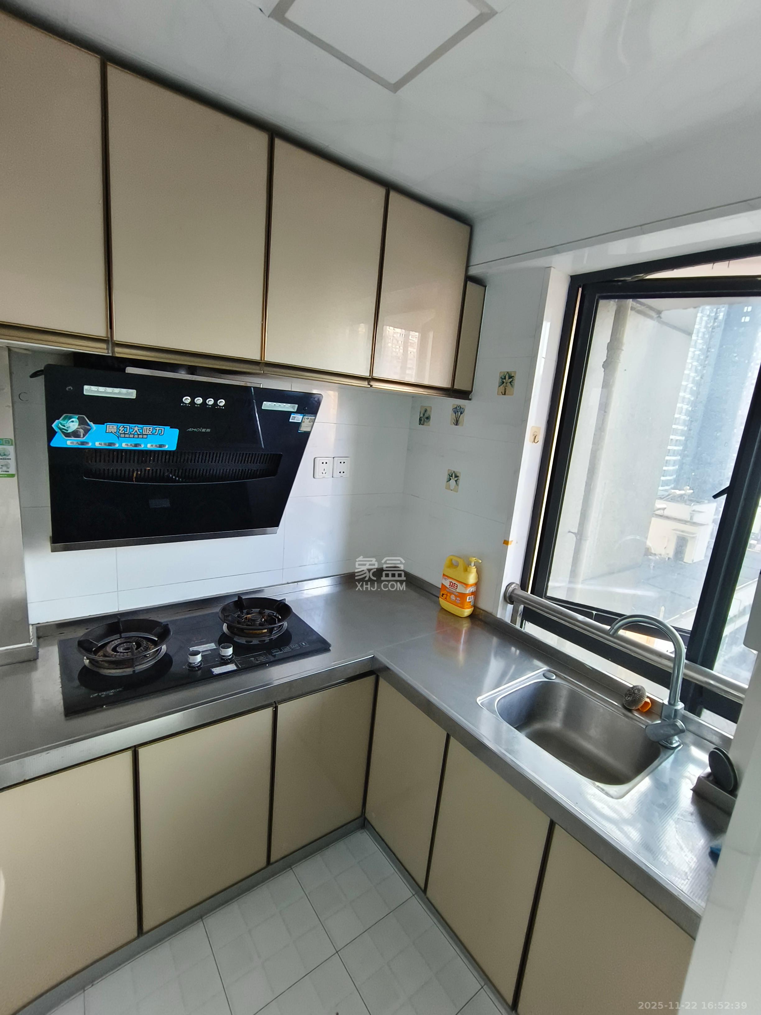 五一钻界  1室0厅1卫    2000.0元/月室内图