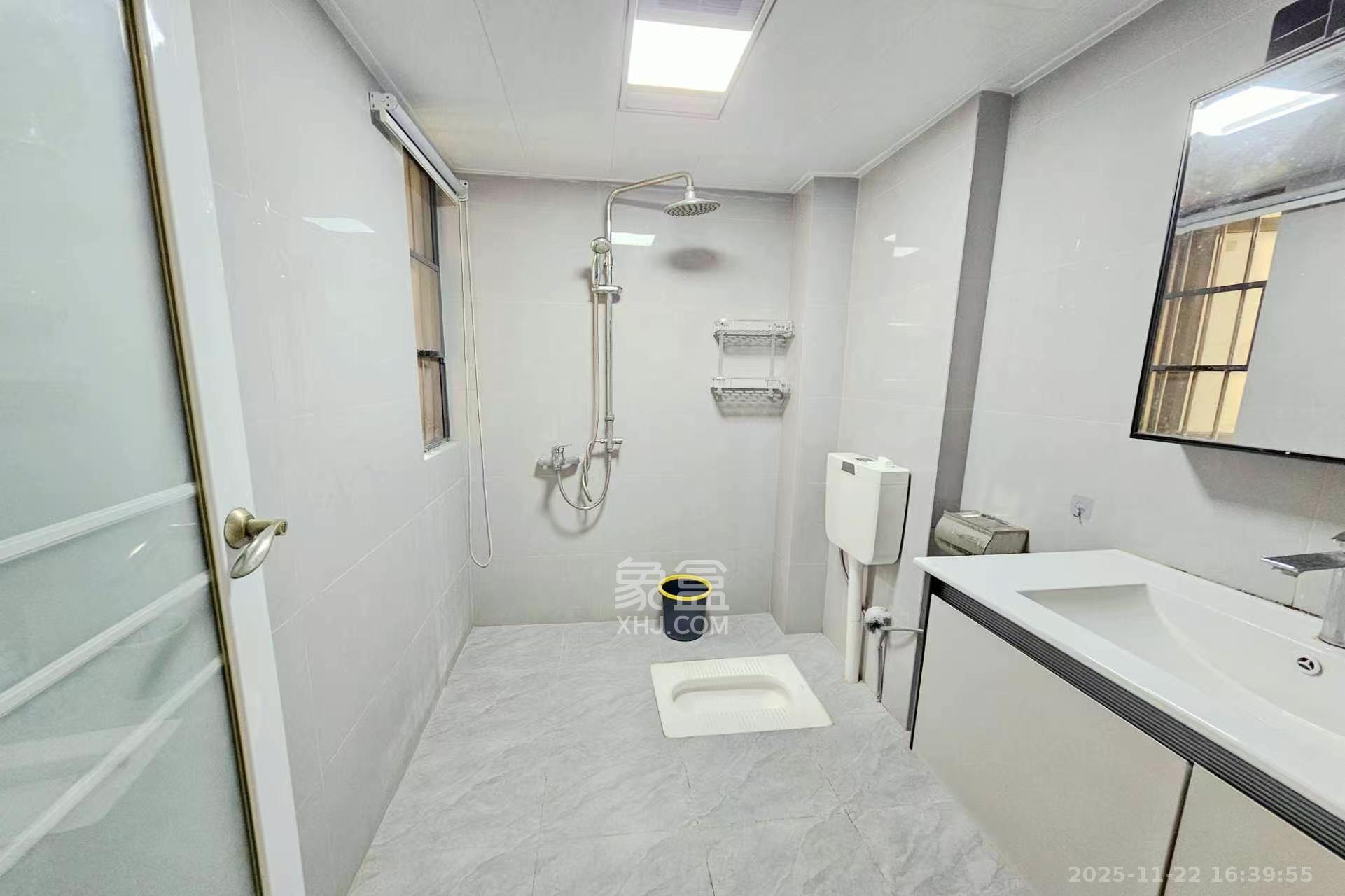 嘉宇盛世华章 3室2厅1卫 2400.0元/月 嘉宇盛世华章 3室2厅1卫 2400.0元/月室内图