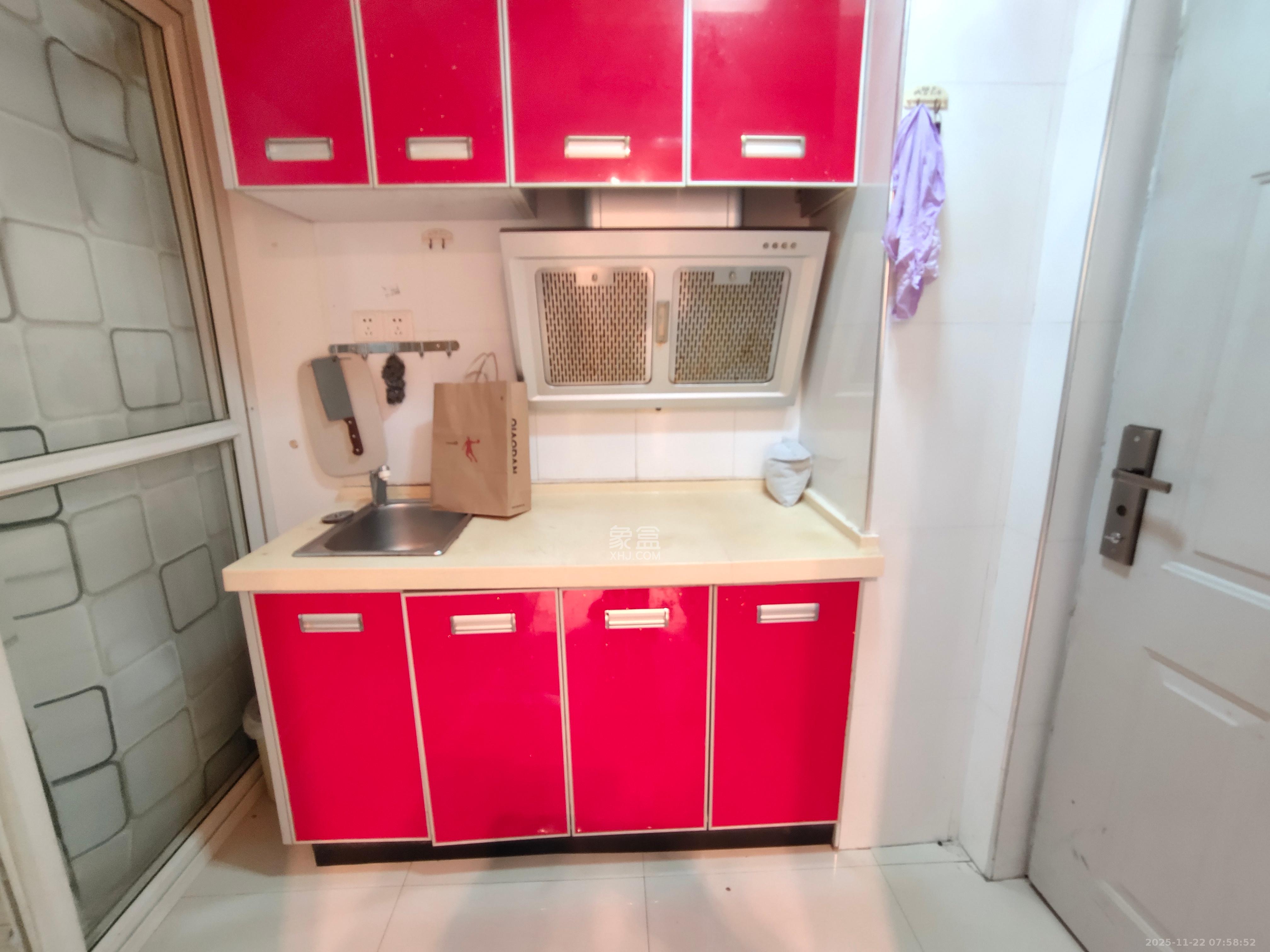 阳光100二期 1室1厅1卫 1200.0元/月 阳光100二期 1室1厅1卫 1200.0元/月室内图