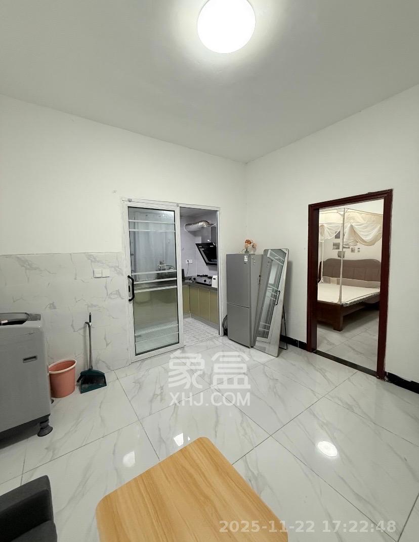 马王堆陶瓷城新合区 1室1厅1卫 1400.0元/月 马王堆陶瓷城新合区 1室1厅1卫 1400.0元/月室内图