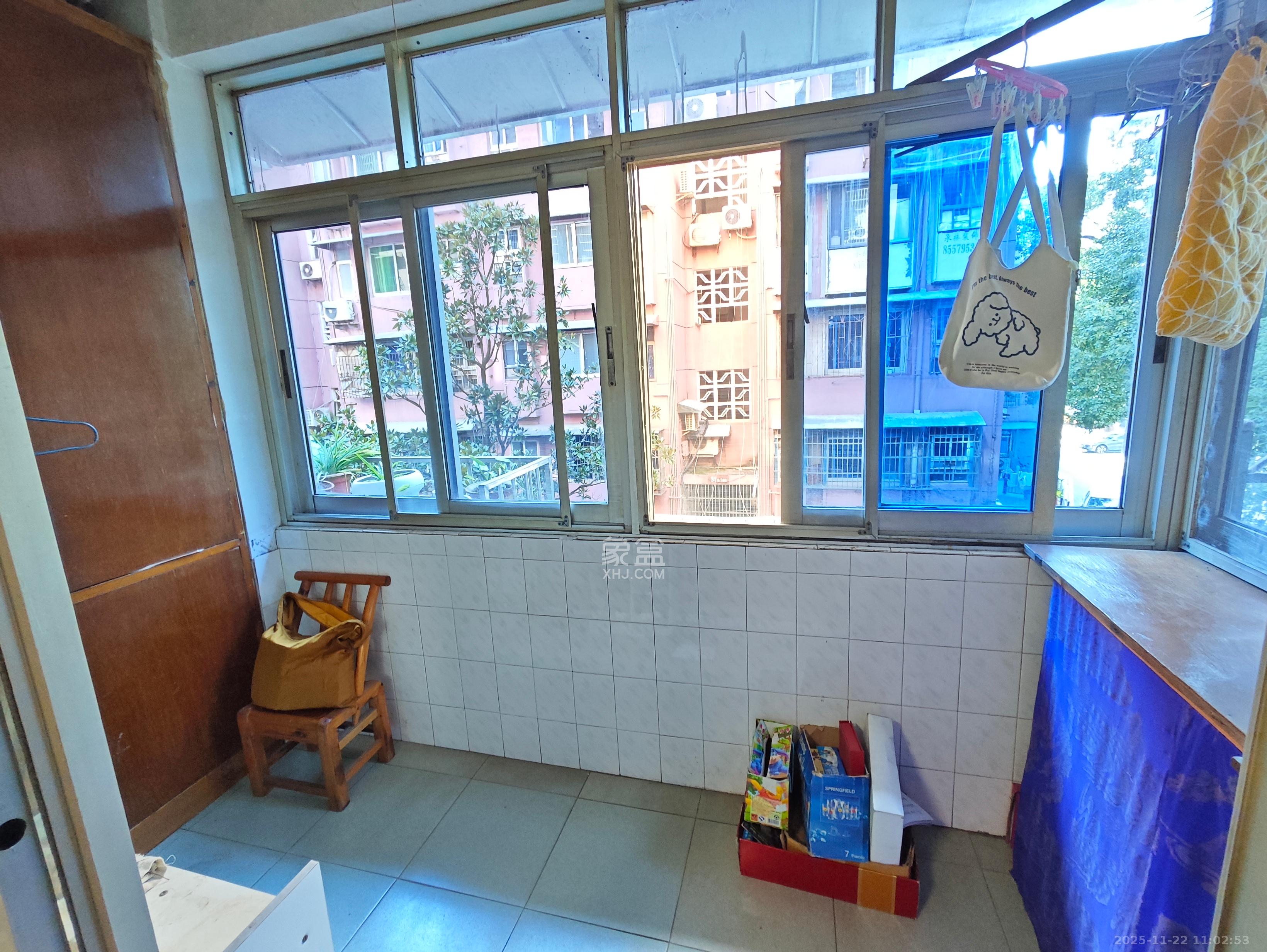 水泵厂宿舍 2室2厅1卫 1600.0元/月 水泵厂宿舍 2室2厅1卫 1600.0元/月室内图