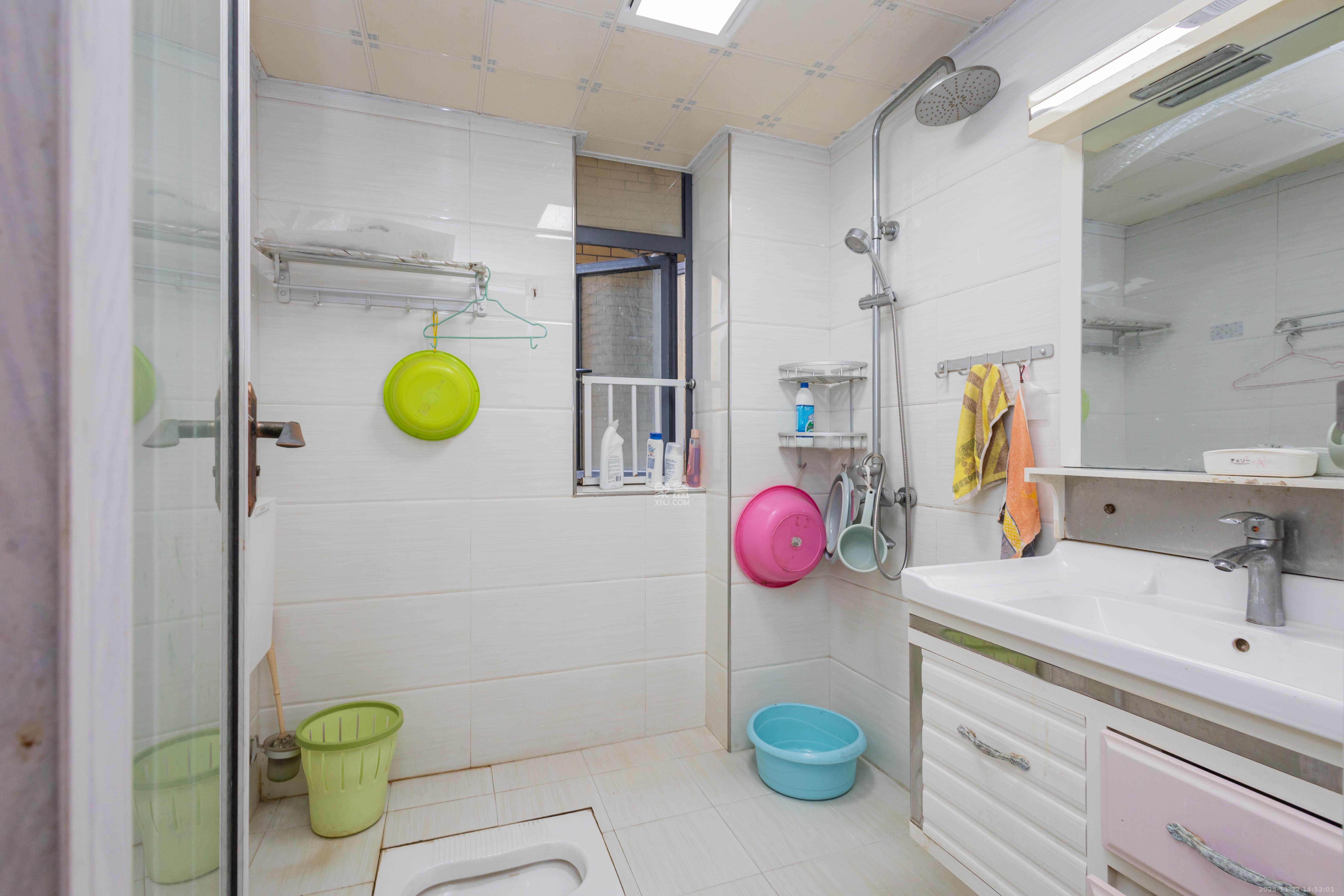 中国铁建国际城二期  2室2厅1卫    43.0万卫生间