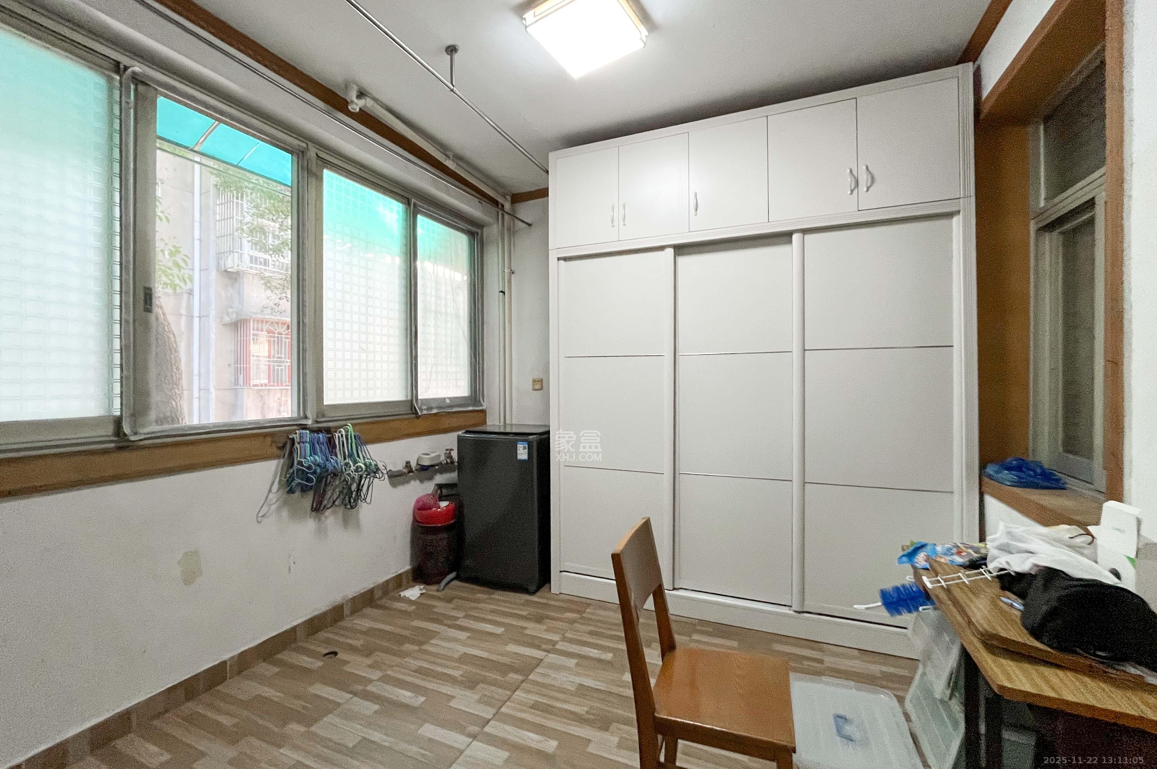 湖南财政经济学院教职工宿舍 3室2厅2卫 61.5万 湖南财政经济学院教职工宿舍 3室2厅2卫 61.5万其他