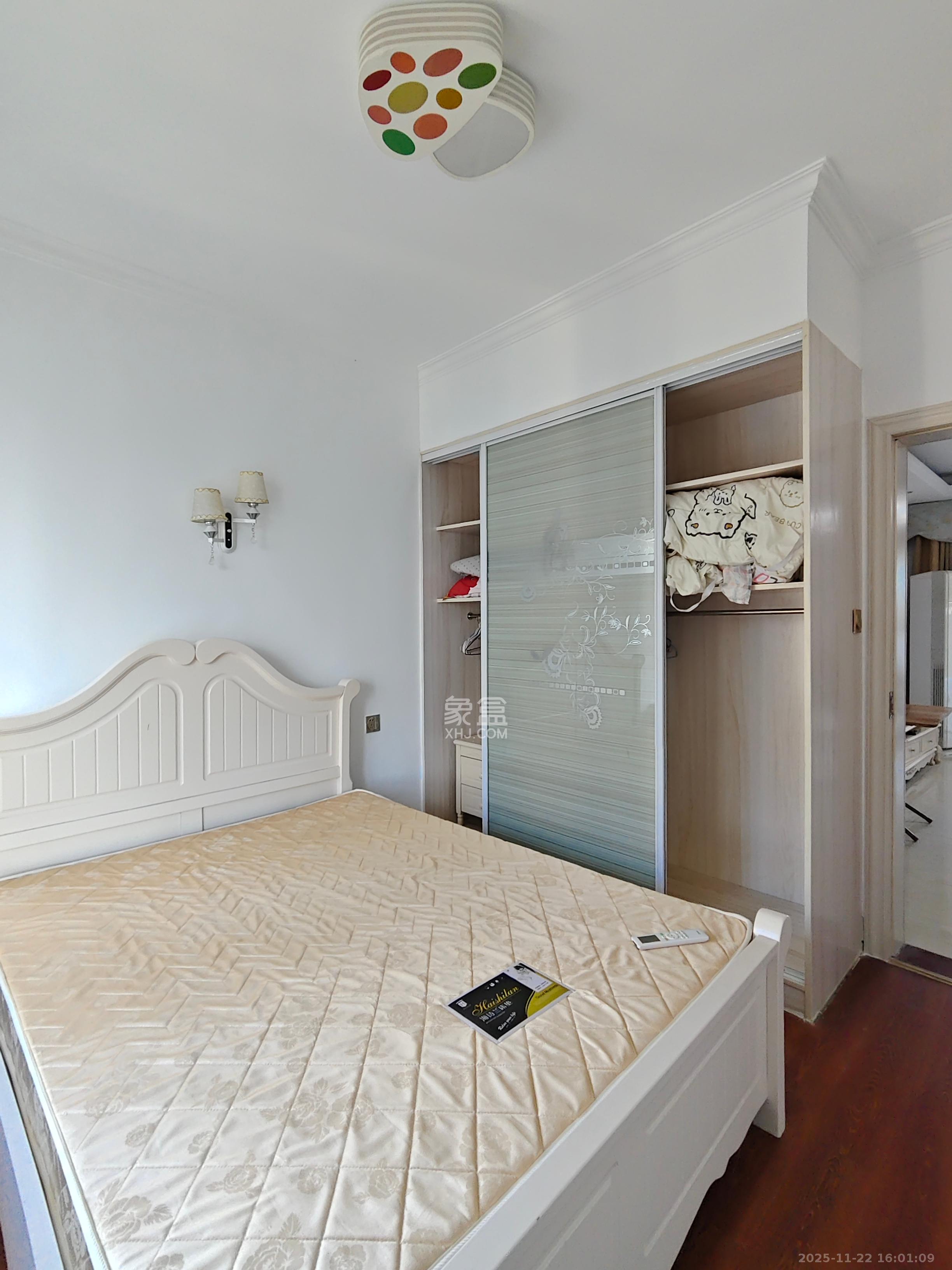 长房时代城 2室1厅1卫 2300.0元/月 长房时代城 2室1厅1卫 2300.0元/月室内图