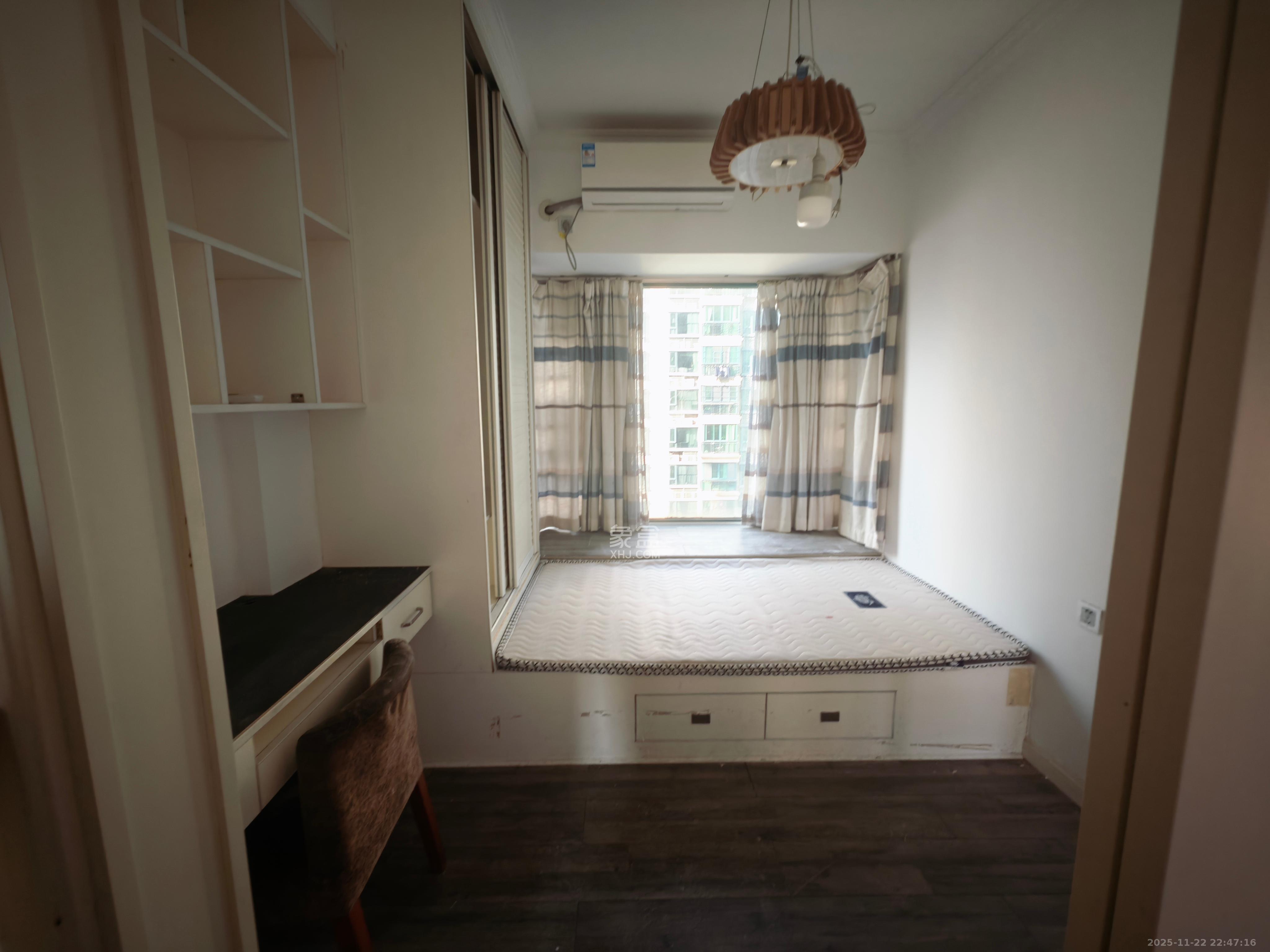 恒大华府 3室2厅1卫 2700.0元/月 恒大华府 3室2厅1卫 2700.0元/月室内图