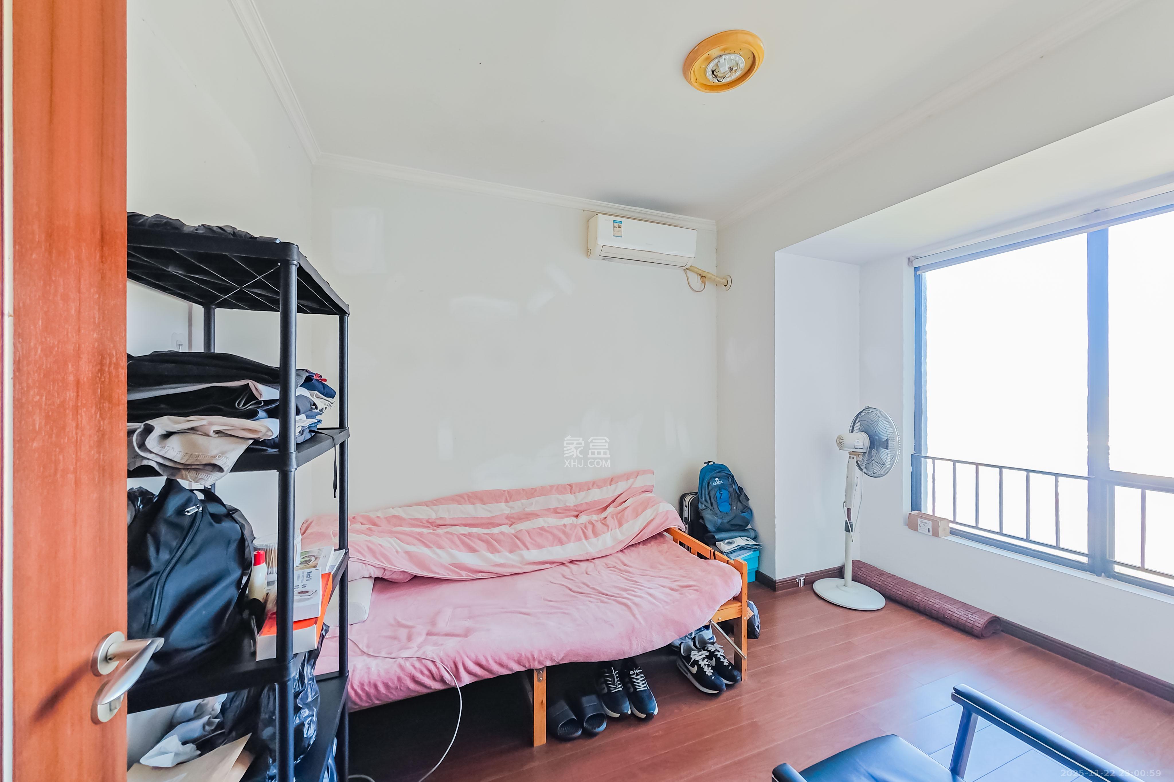 万科金域华府三四期  4室2厅2卫    138.0万其他