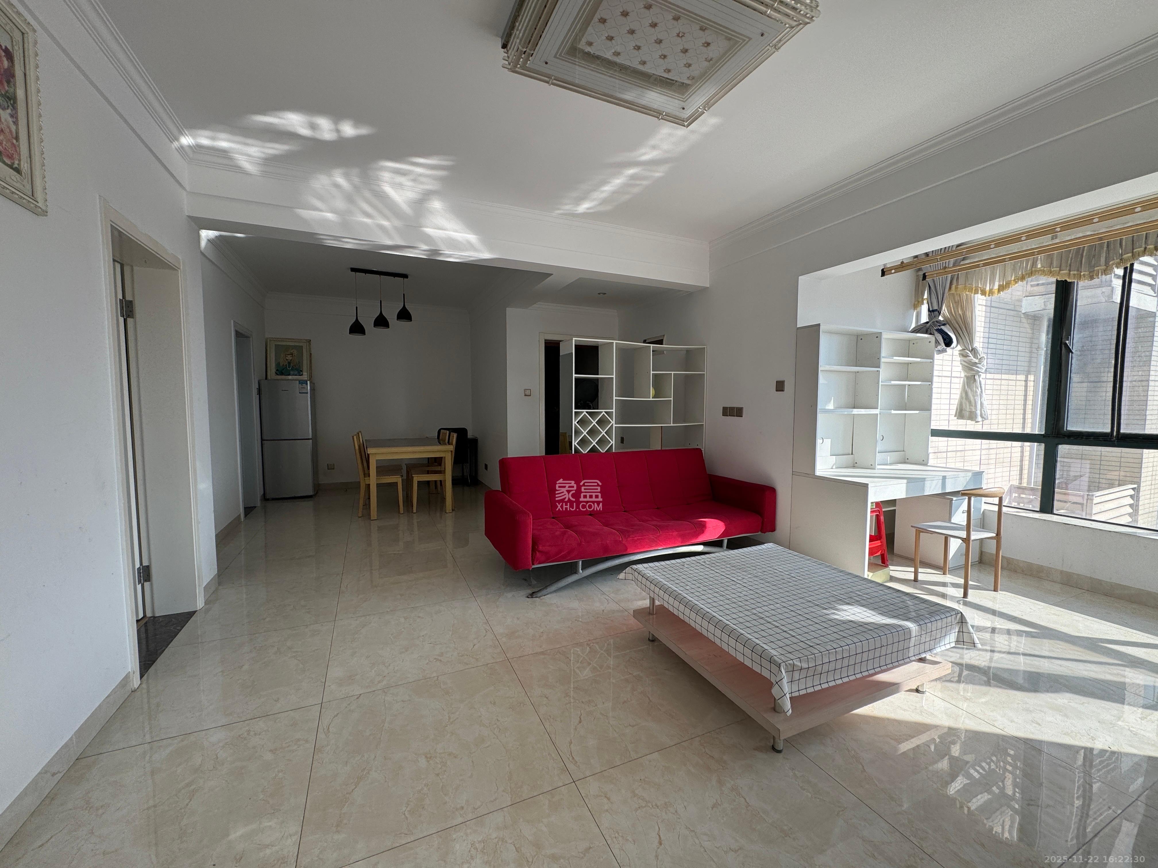 德茂公寓  2室2厅1卫    2100.0元/月室内图1