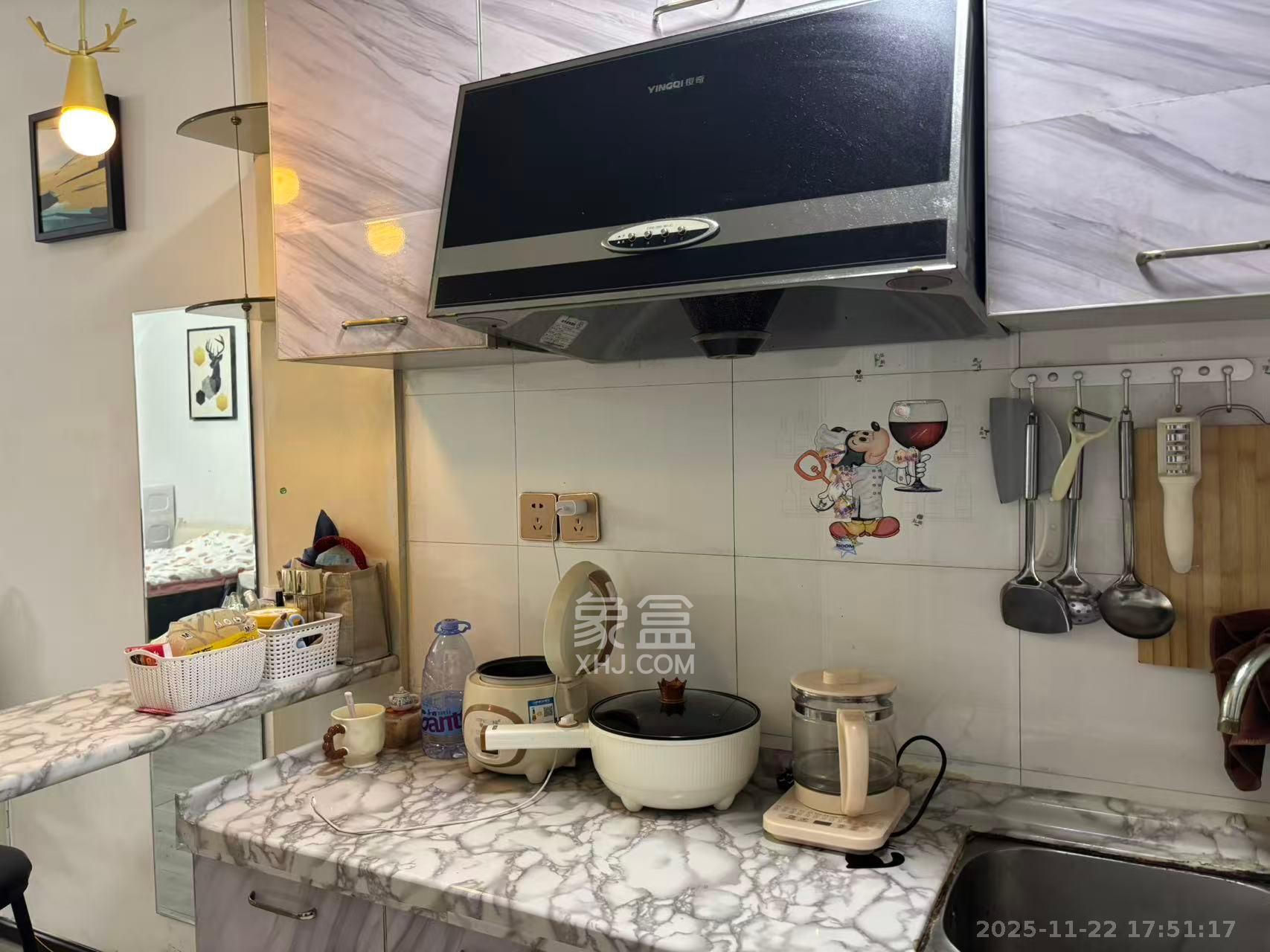 七彩丽都  1室1厅1卫    1800.0元/月室内图