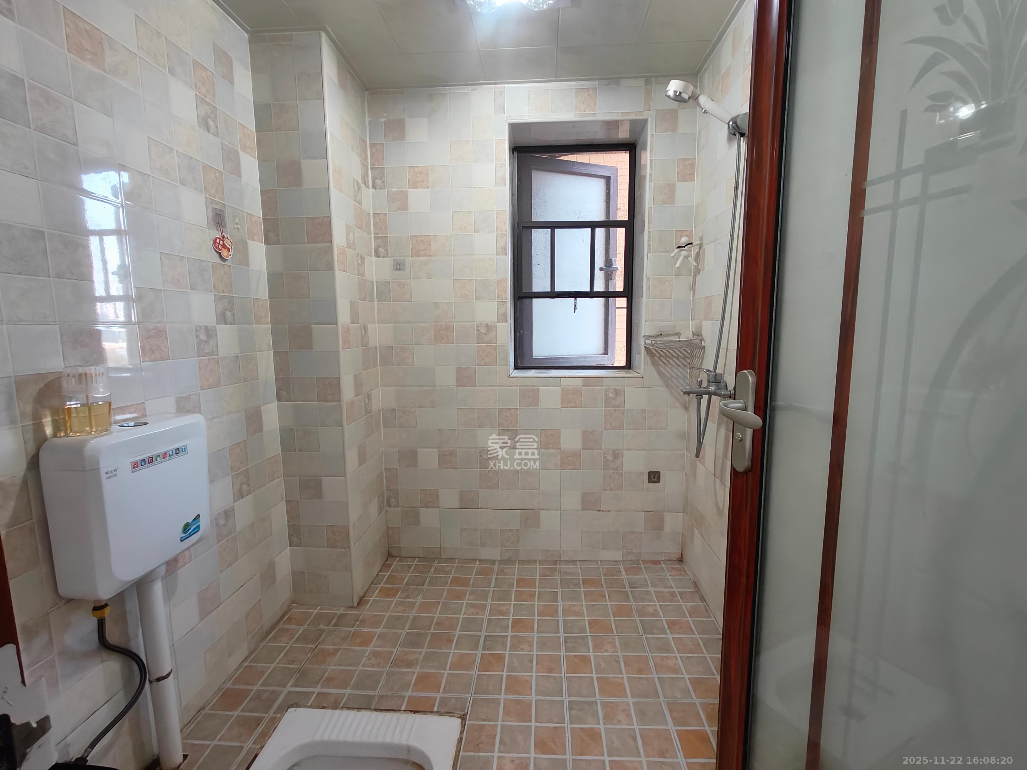 保利西海岸A区 2室1厅1卫 2600.0元/月 保利西海岸A区 2室1厅1卫 2600.0元/月室内图