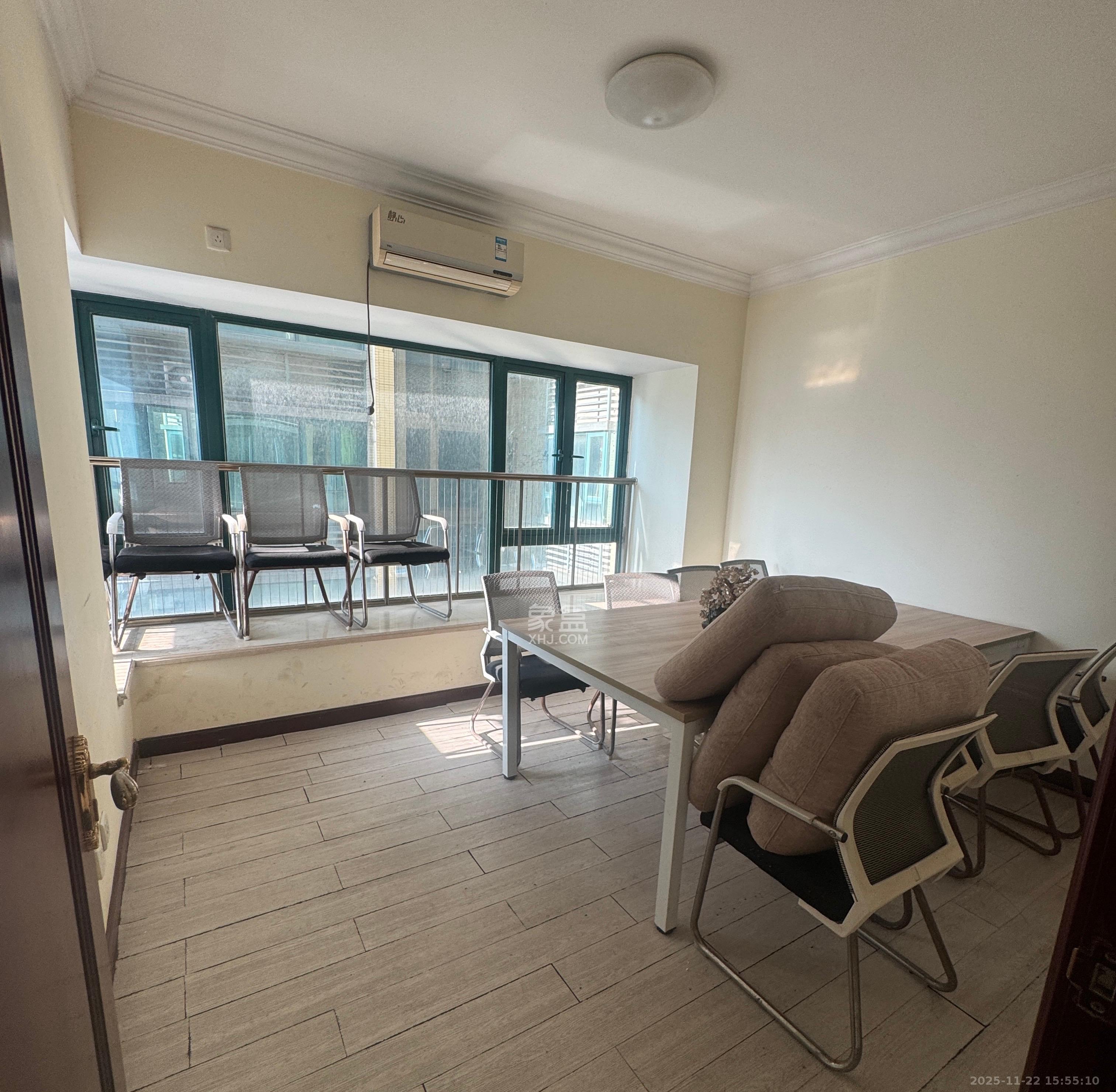 恒大雅苑  3室2厅2卫    2500.0元/月室内图