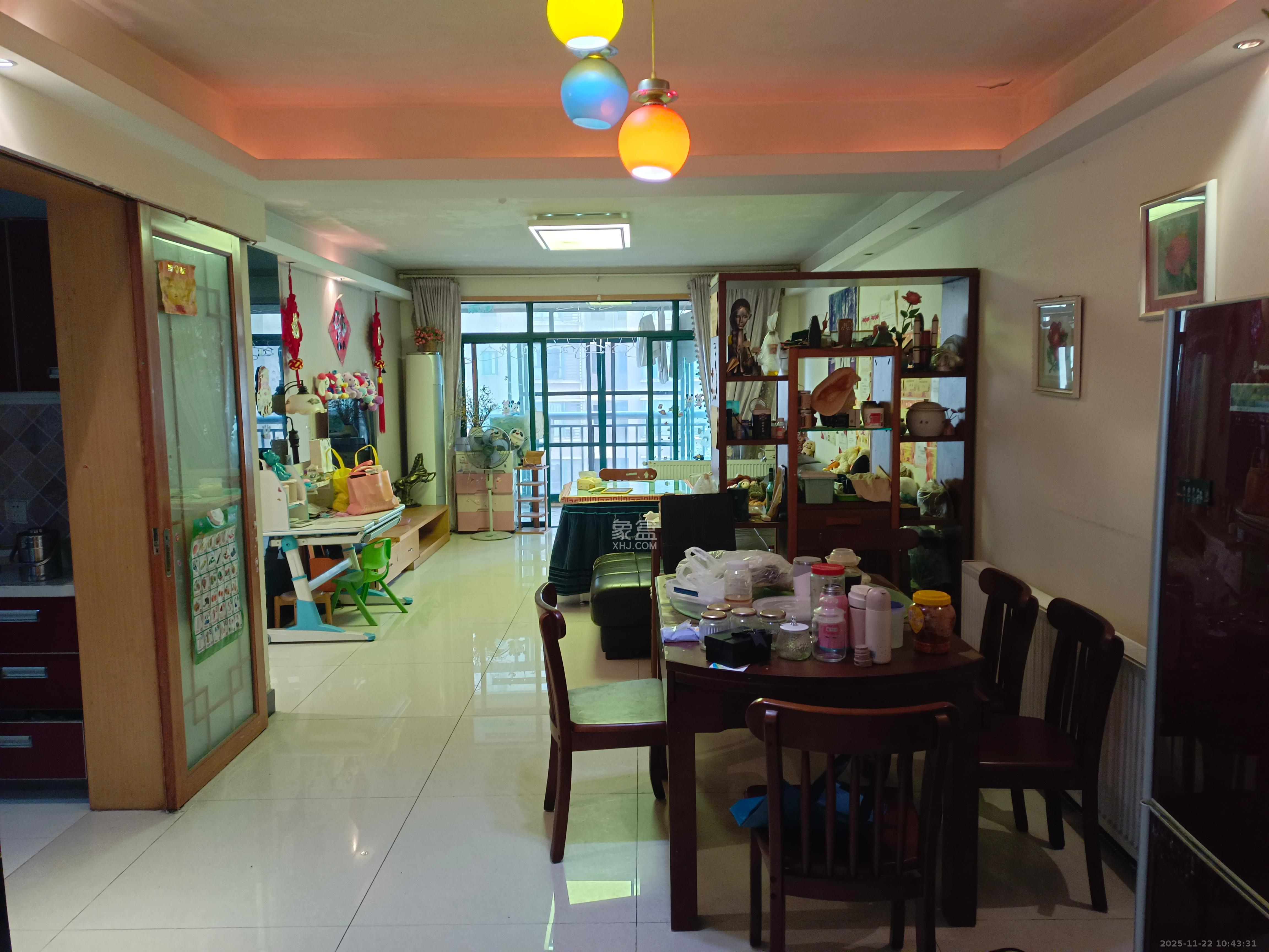 西湖丽景 3室2厅2卫 2600.0元/月 西湖丽景 3室2厅2卫 2600.0元/月室内图