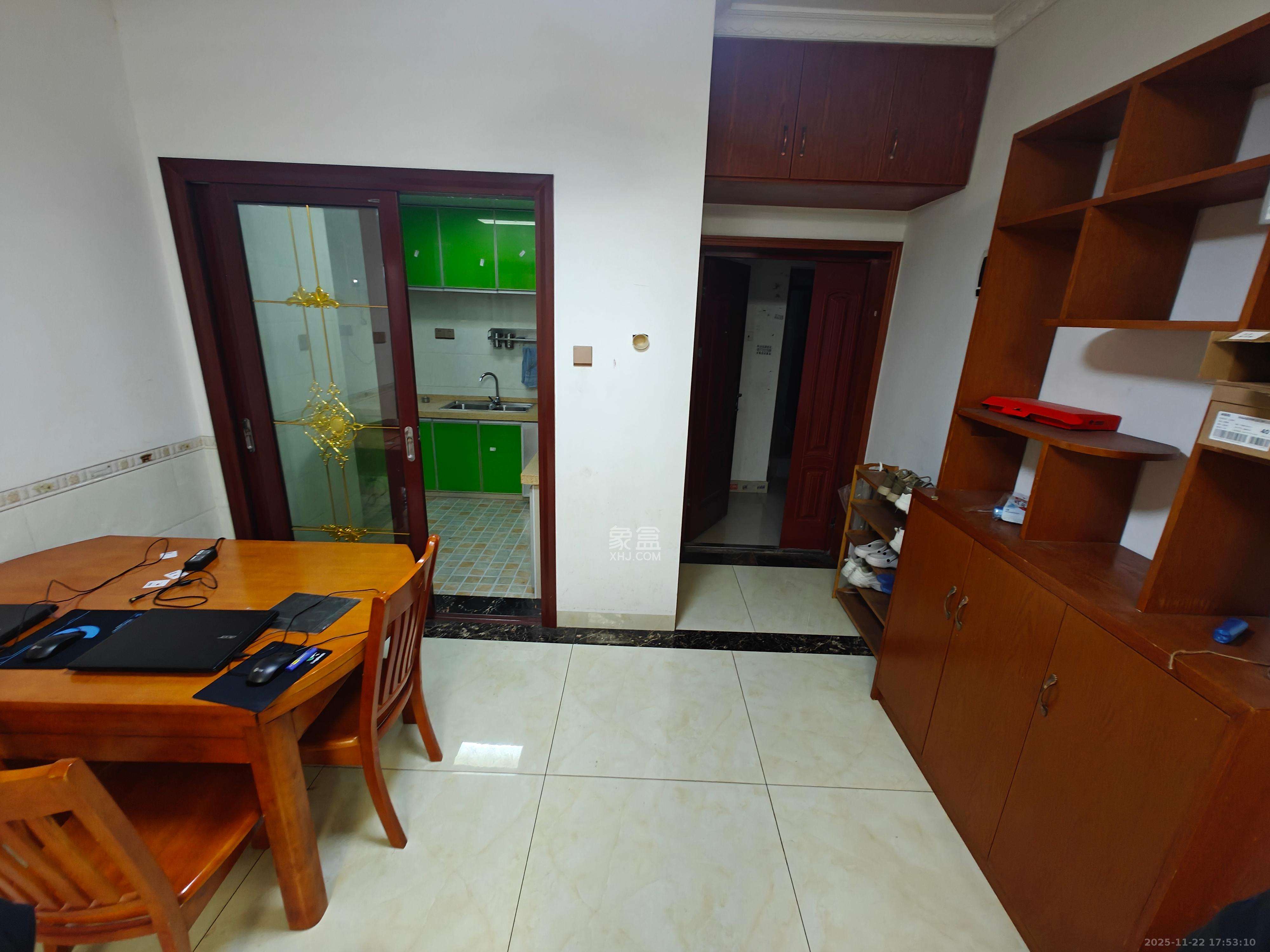 嘉顺苑 1室2厅1卫 2000.0元/月 嘉顺苑 1室2厅1卫 2000.0元/月室内图