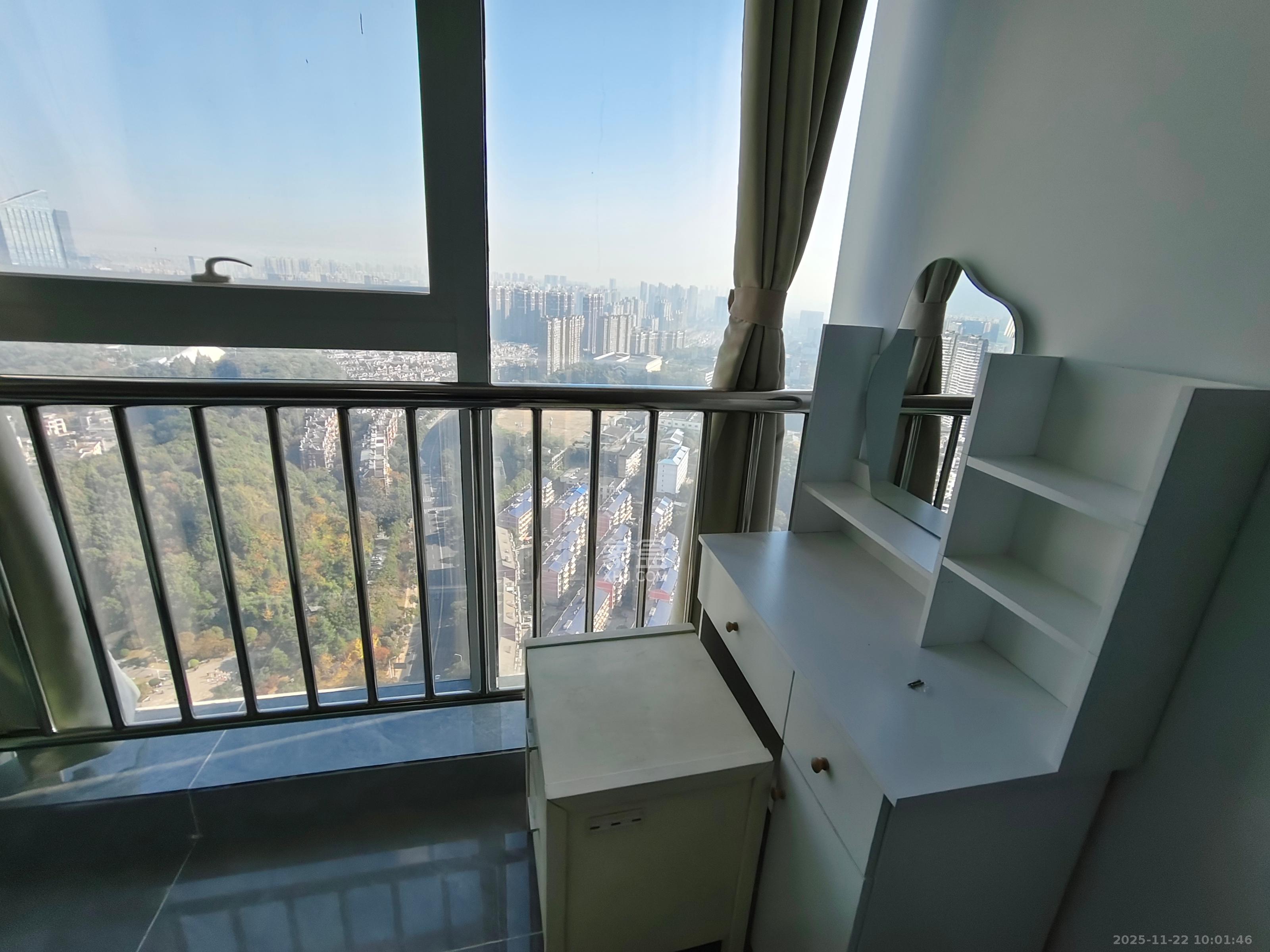 恒大誉府（融誉商业中心）  1室0厅0卫    1600.0元/月室内图