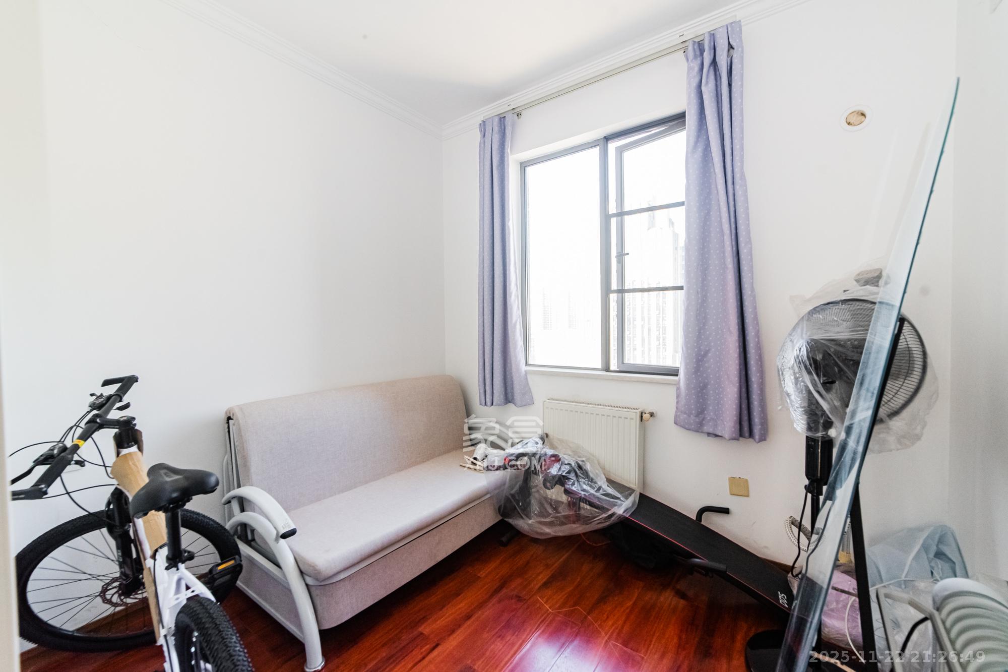 龙湾1号公馆 3室2厅1卫 95.0万 龙湾1号公馆 3室2厅1卫 95.0万卧室