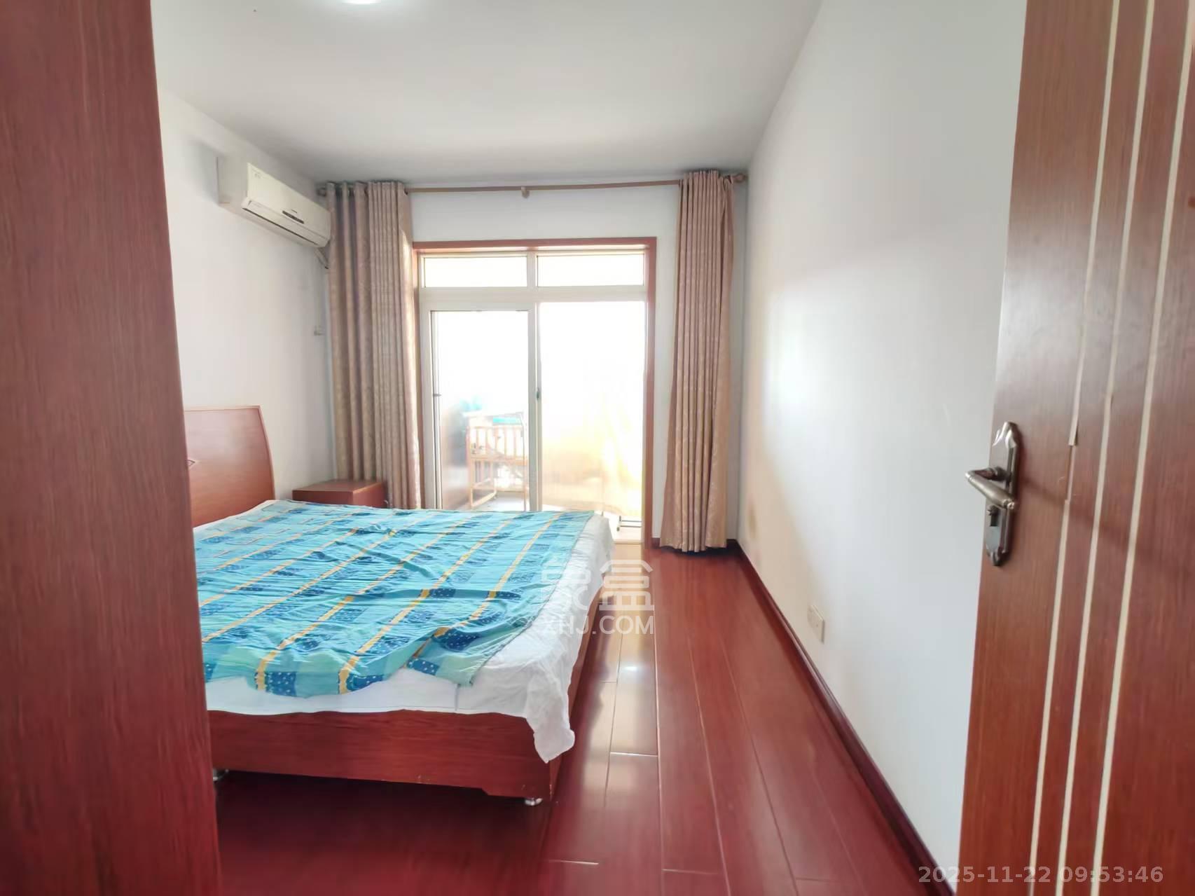 新桥小区  3室2厅1卫    1600.0元/月室内图