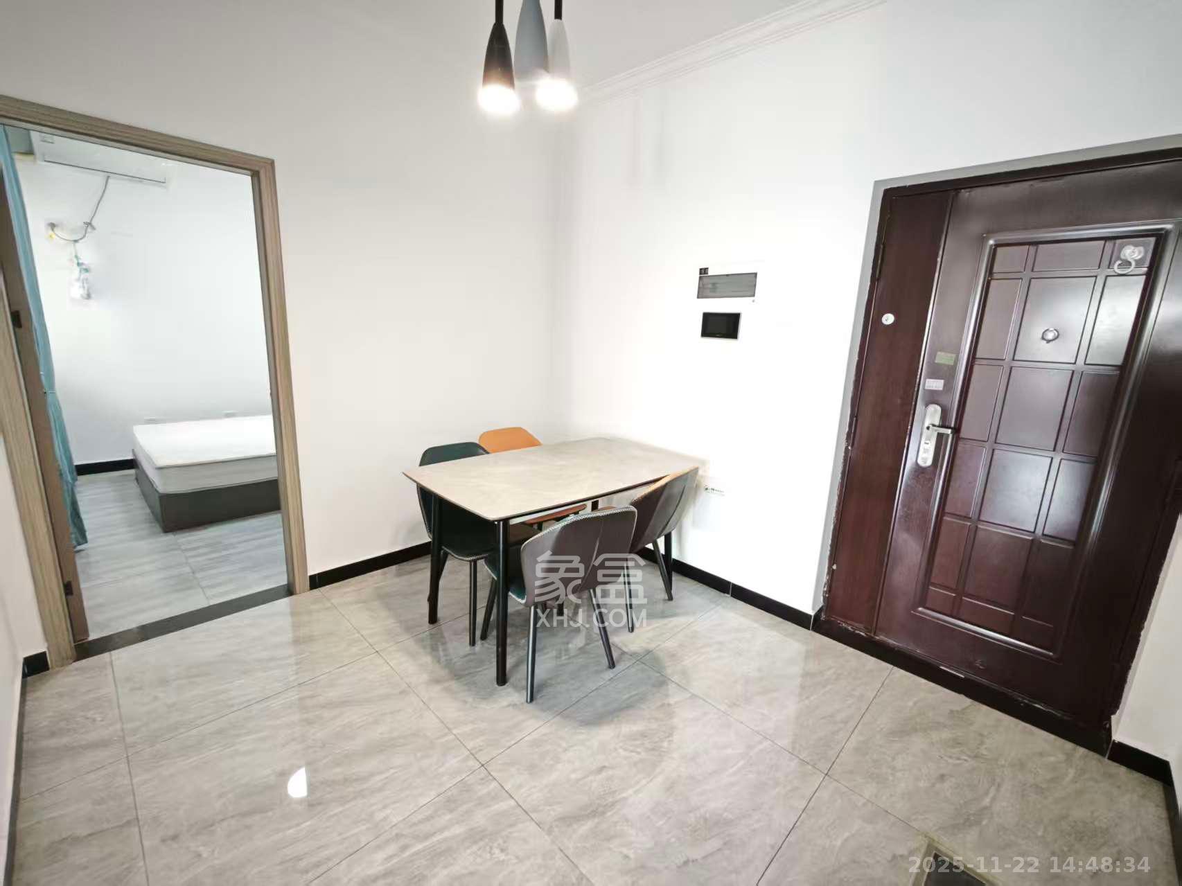 天鸿天府（天鸿中央大院）  3室2厅2卫    2800.0元/月室内图