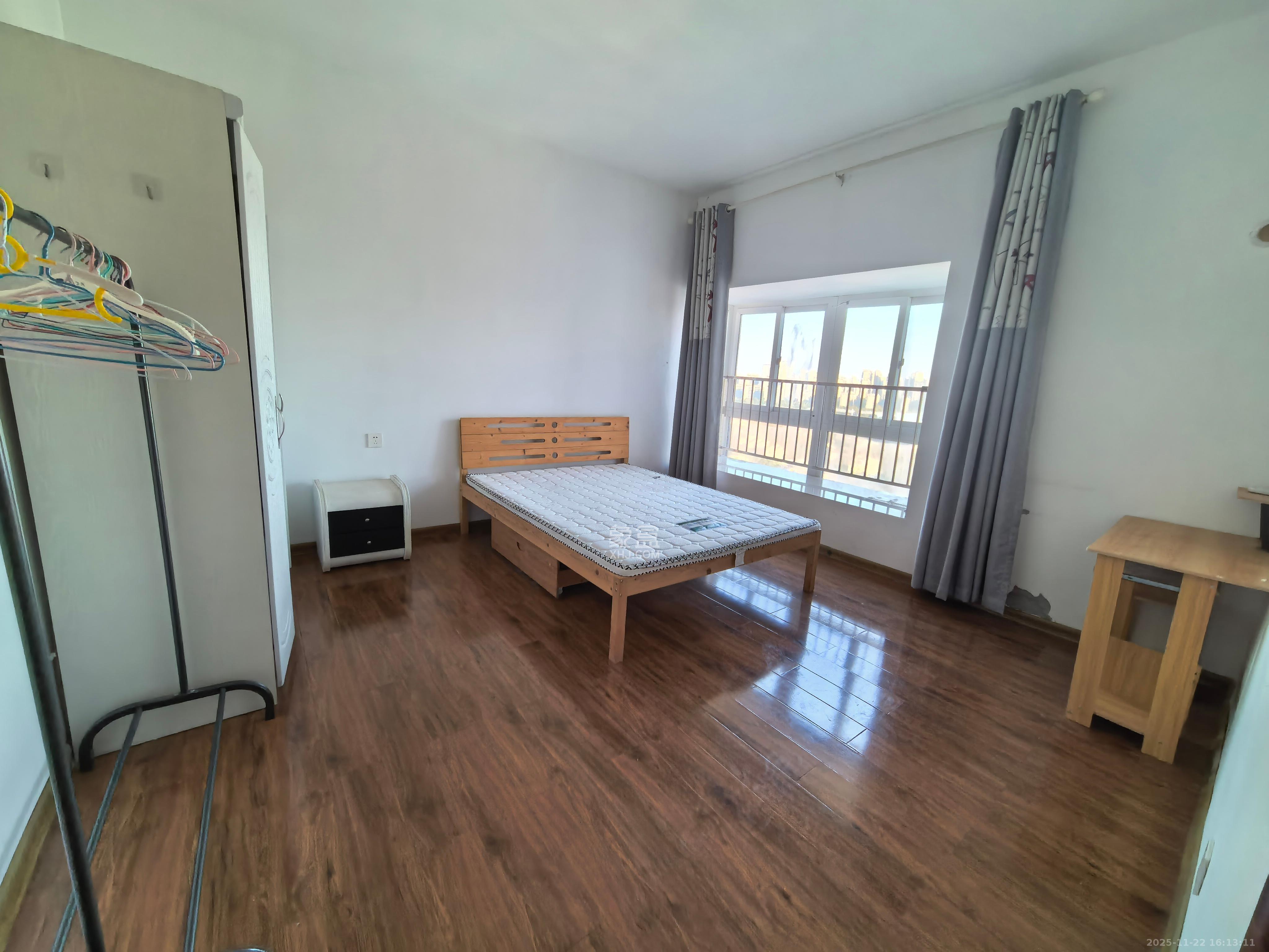 汀湘十里  2室2厅1卫    1650.0元/月室内图