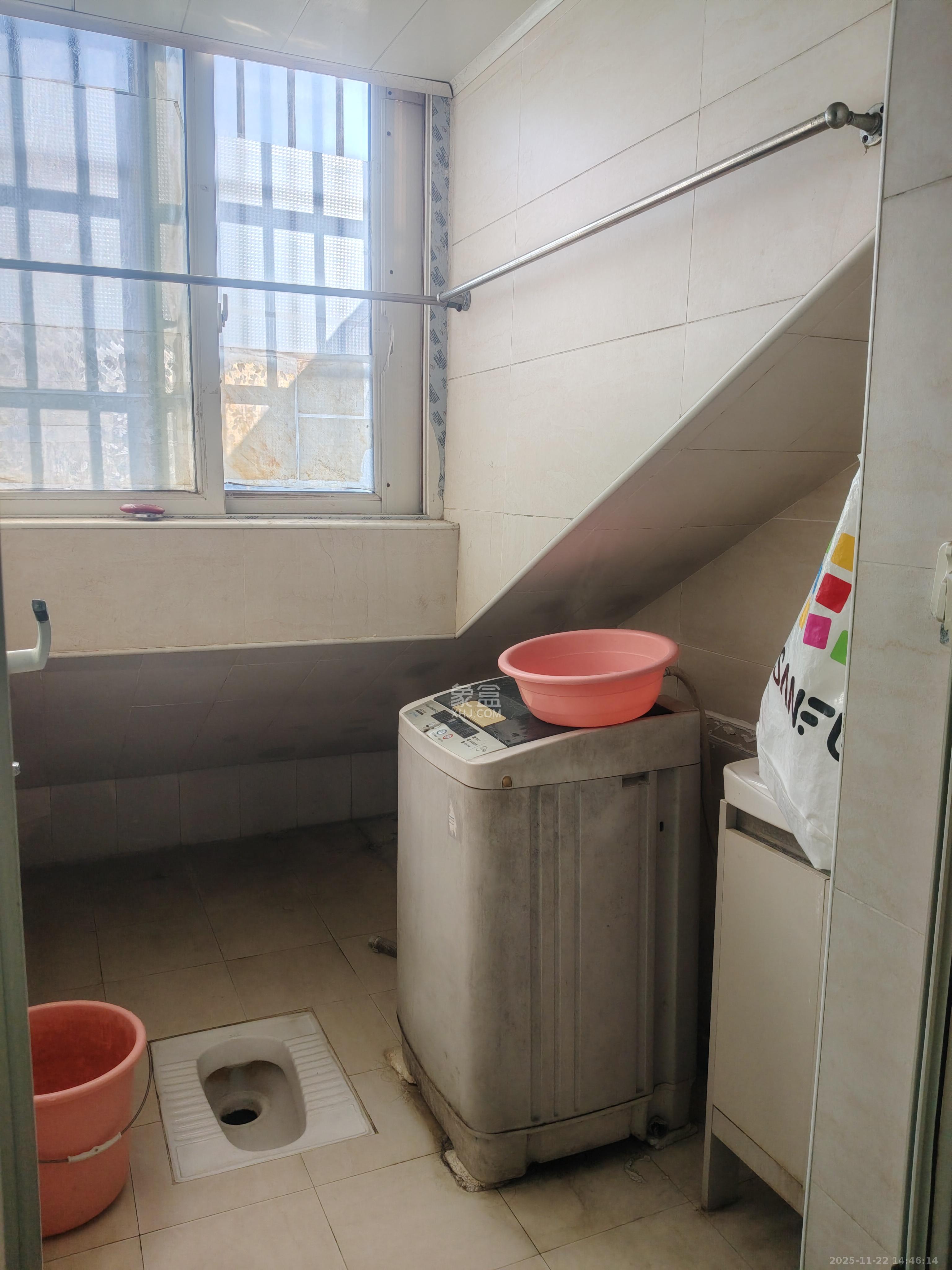 鄱阳小区  2室1厅1卫    900.0元/月室内图