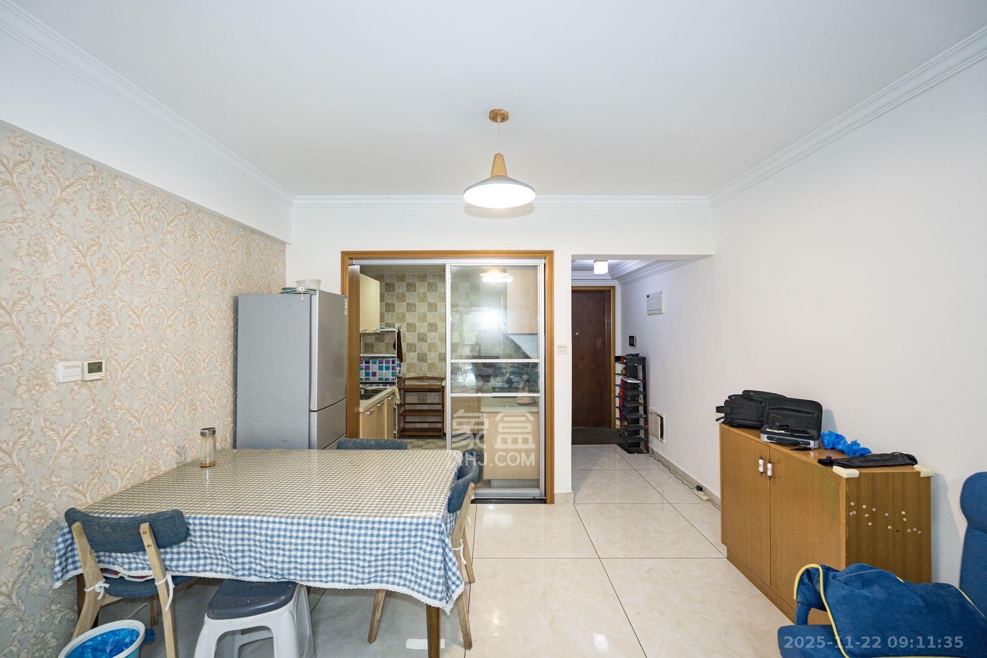 达美D6区  3室2厅1卫    2800.0元/月室内图